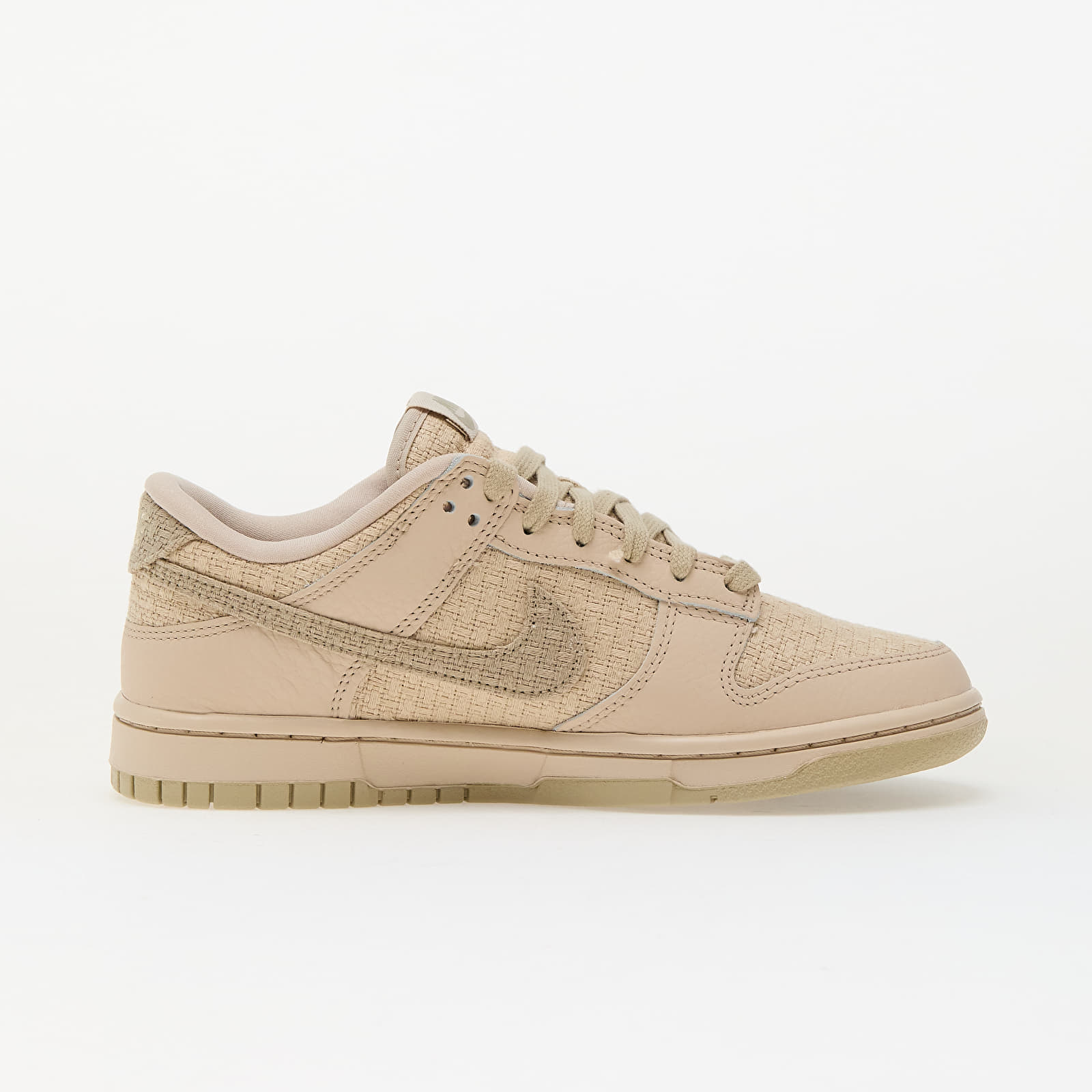 Women's sneakers and shoes Nike W Dunk Low Sanddrift/ Desert Khaki