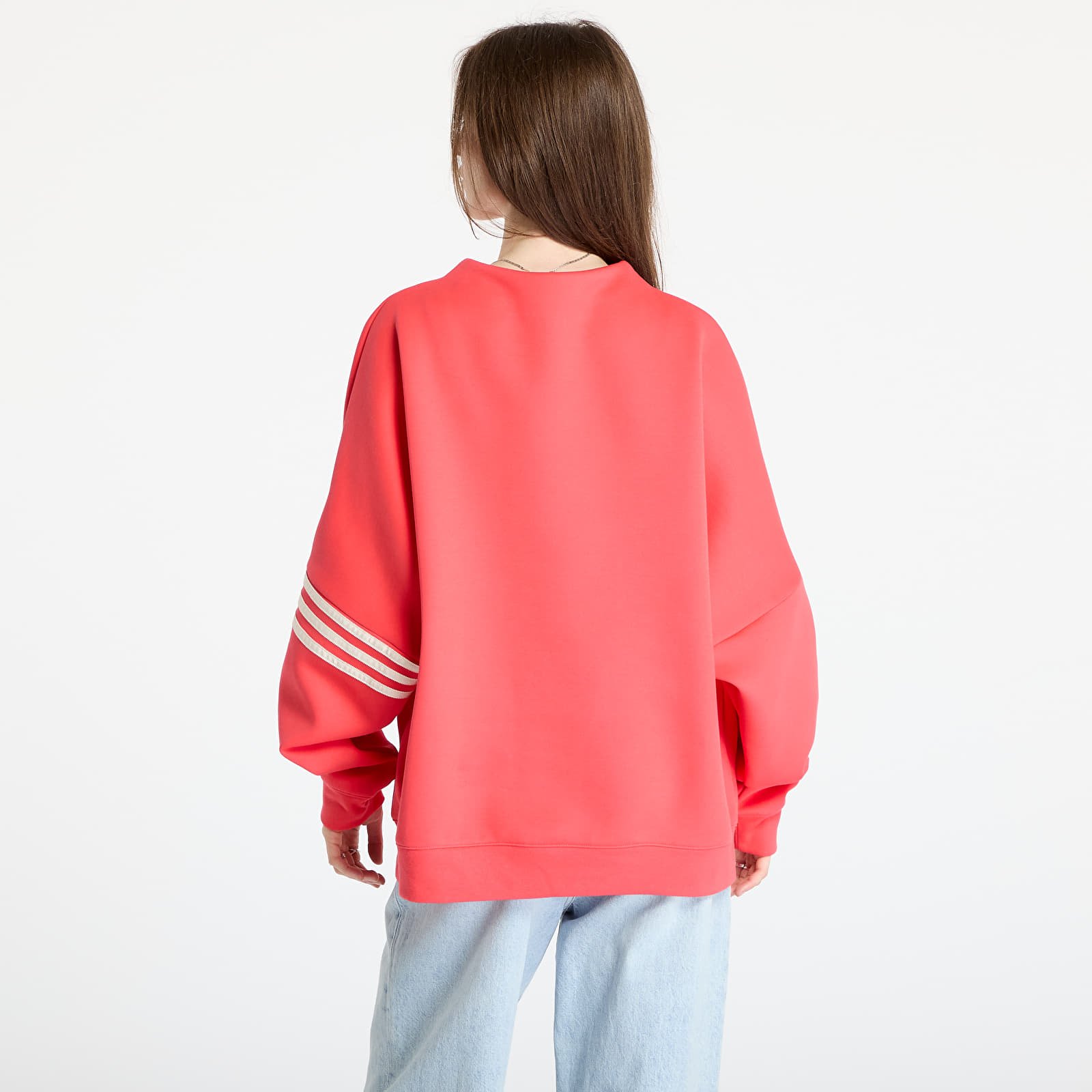 Sweatshirts für Frauen adidas Neuclassics Oversized Mock Neck Sweatshirt Real Coral/ Cream White