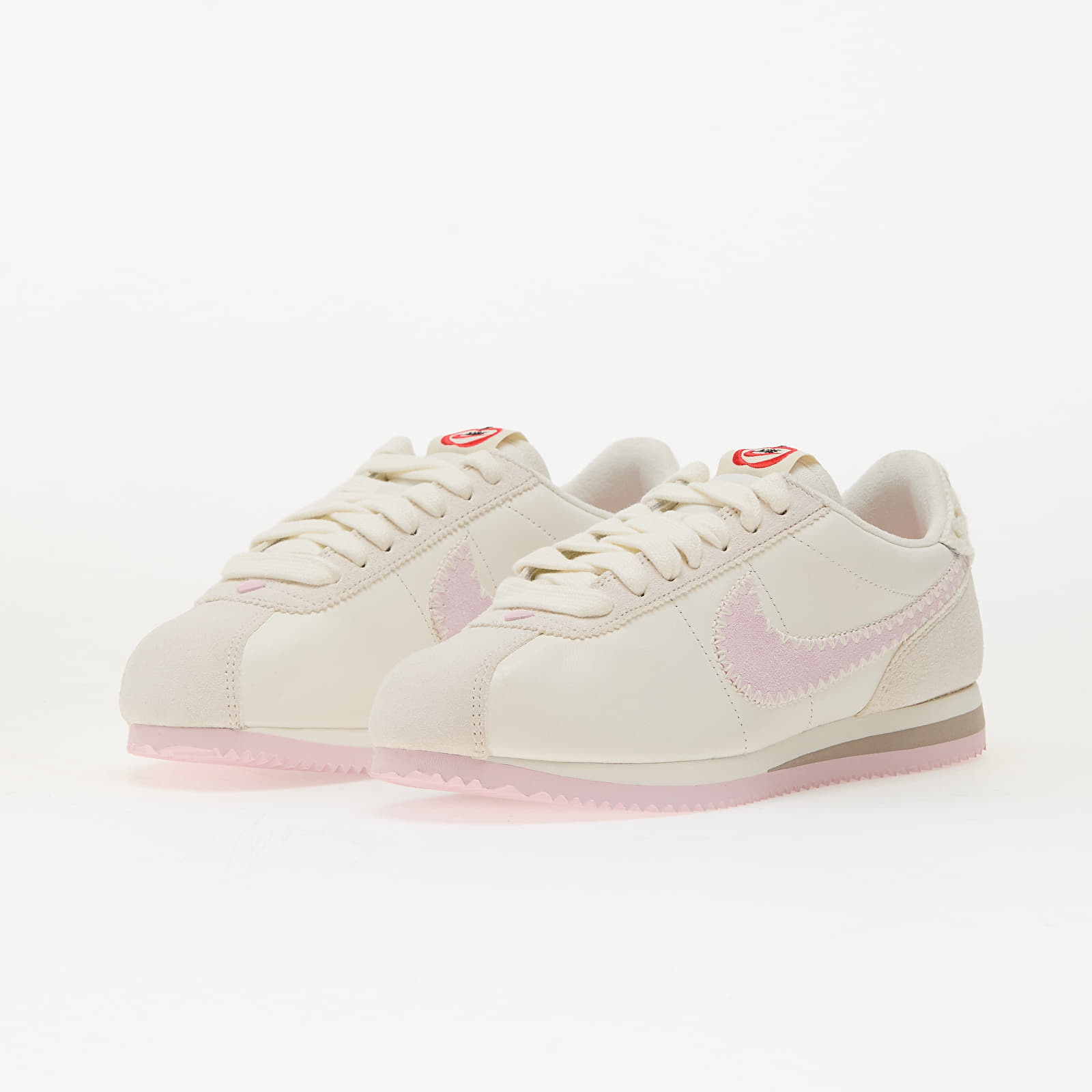 Naiste tossud ja kingad Nike W Cortez Sail/ Pink Foam-Sail-College Grey