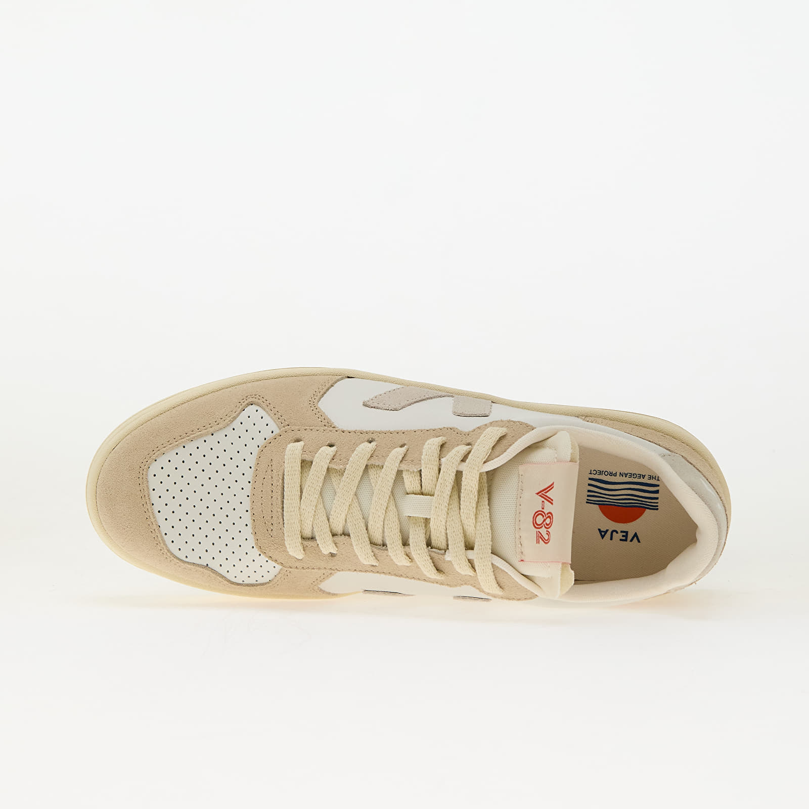 Meeste tossud ja kingad Veja V-82 Leather Ex-White Natural Almond