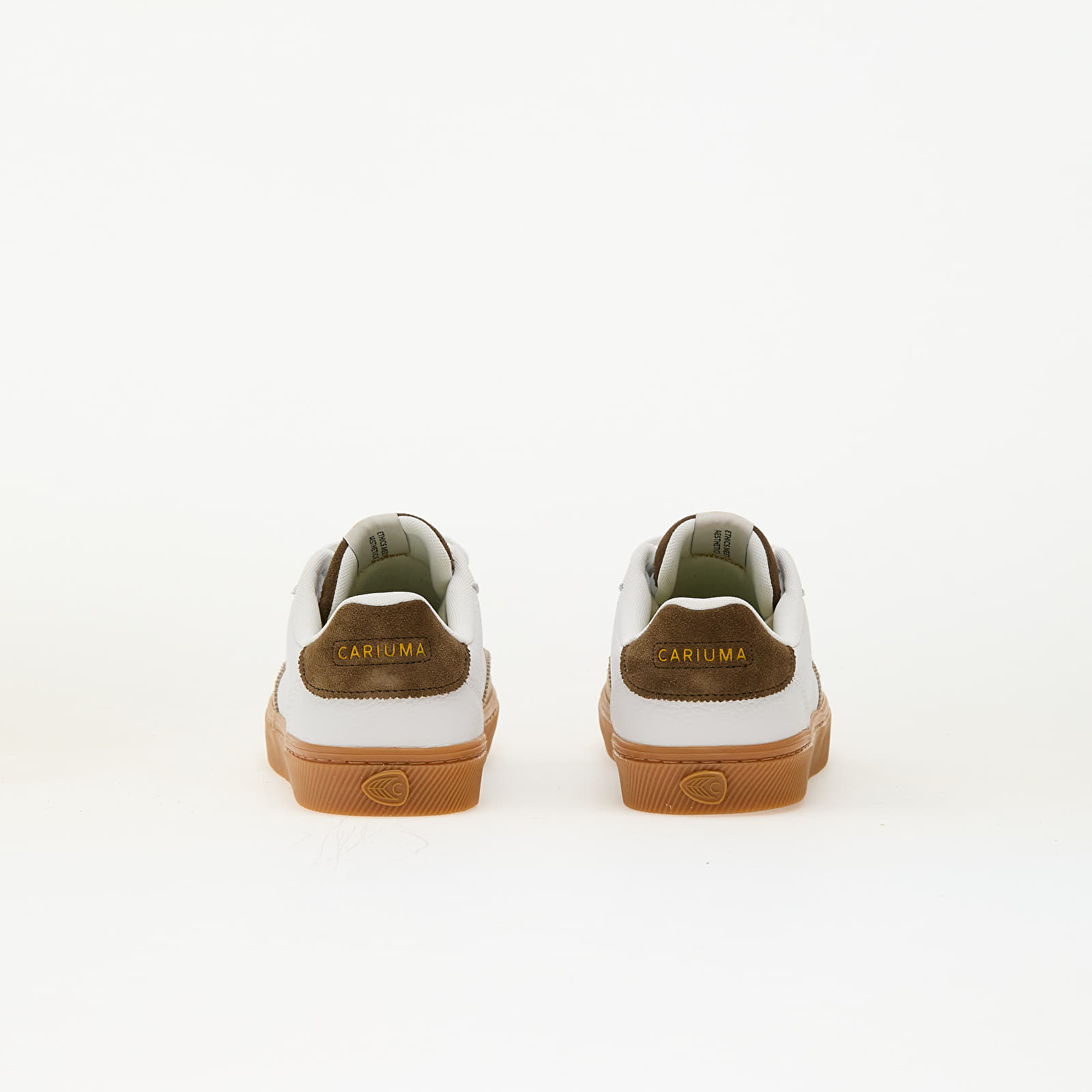 Men's sneakers and shoes Cariuma M Toca Gum White/ Plaza Taupe