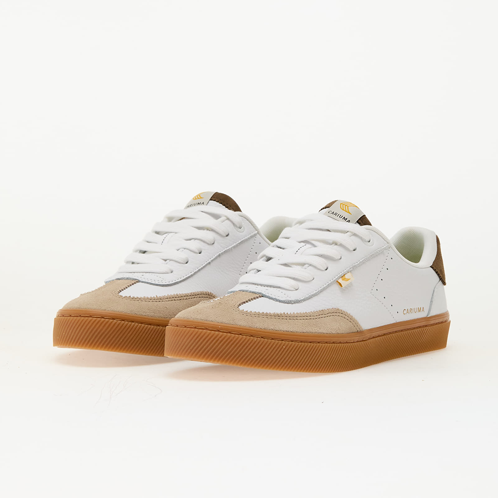 Men's sneakers and shoes Cariuma M Toca Gum White/ Plaza Taupe