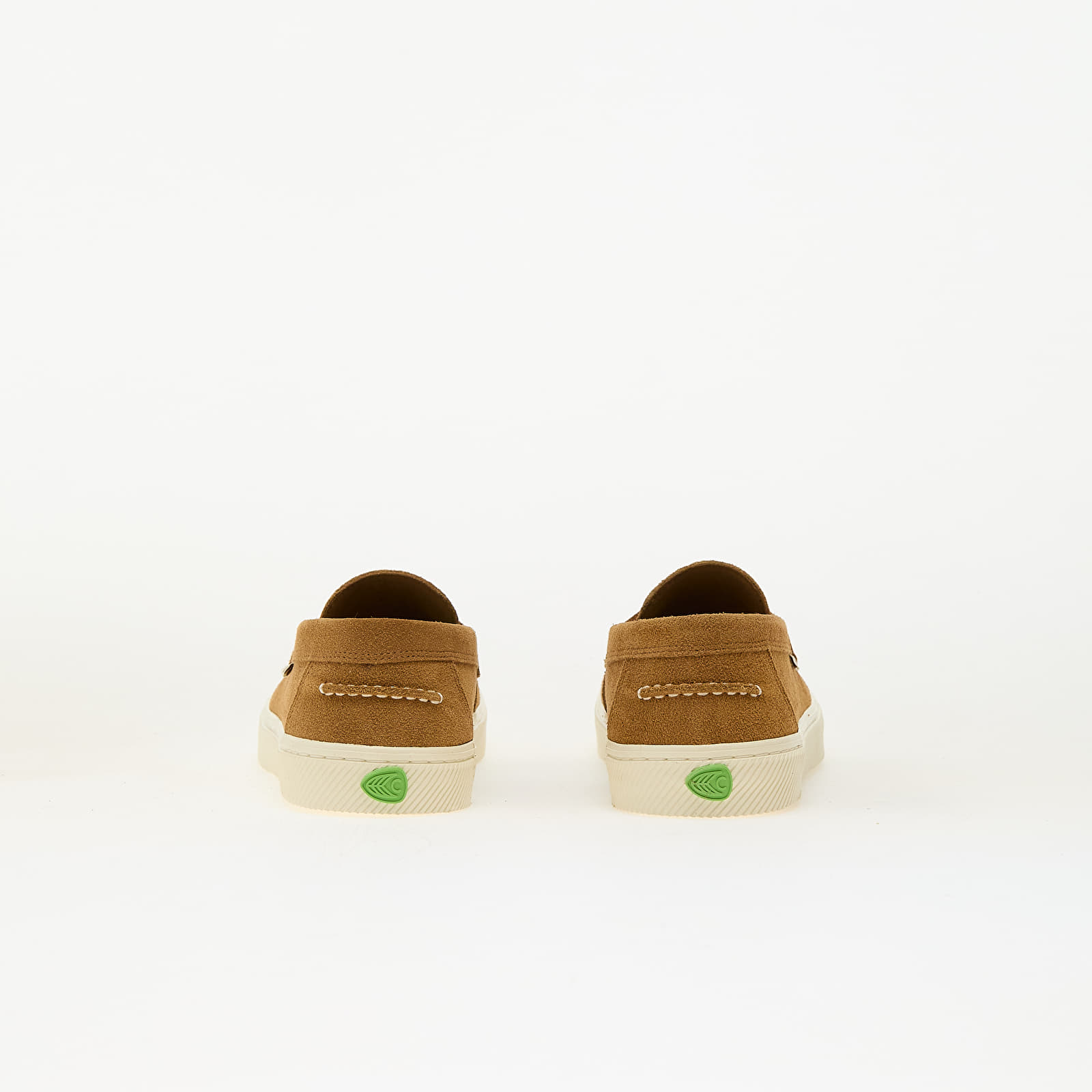 Sneakers och skor för män Cariuma M CAJU Loafer Camel