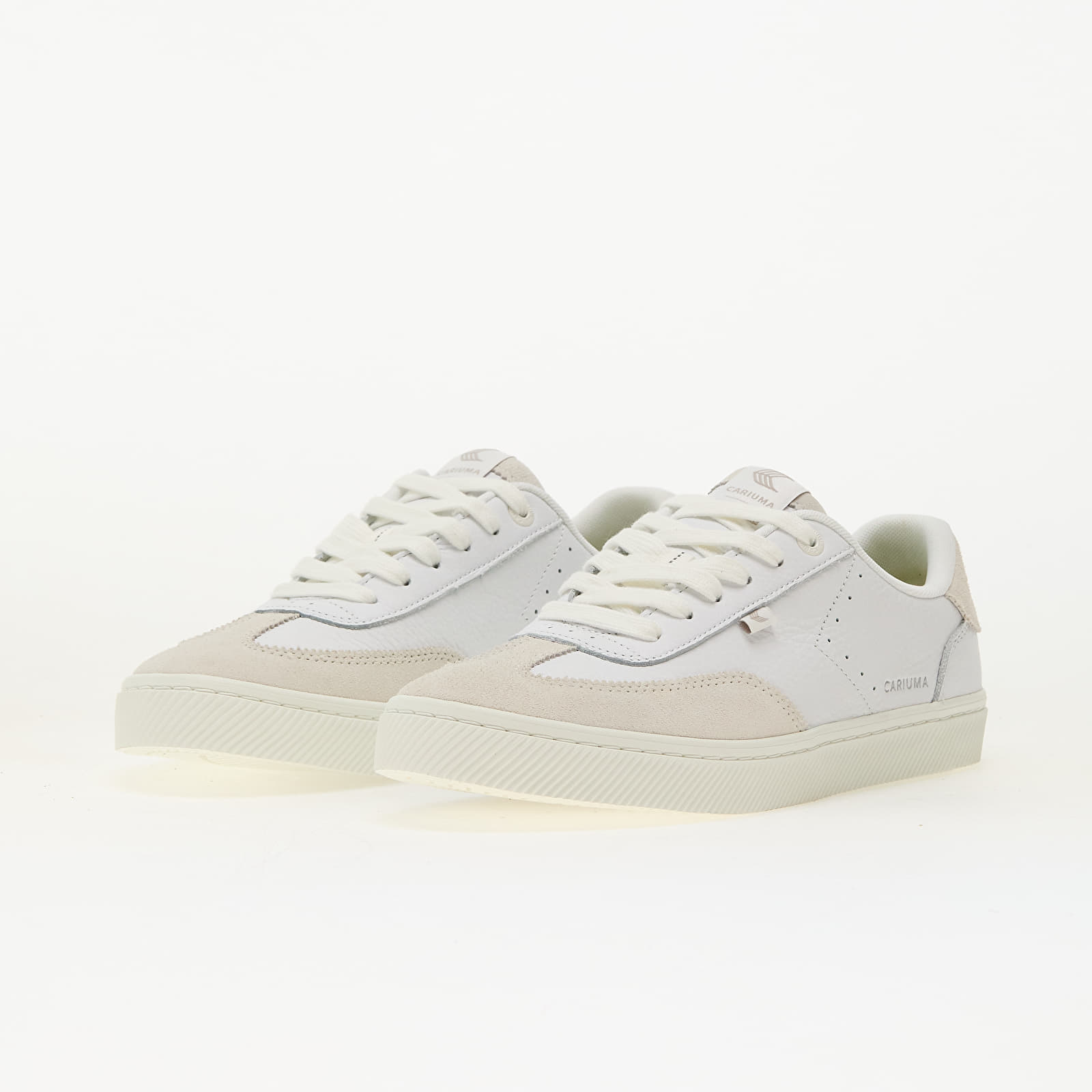 Joggesko og sko for menn Cariuma M TOCA Off-White Smoke