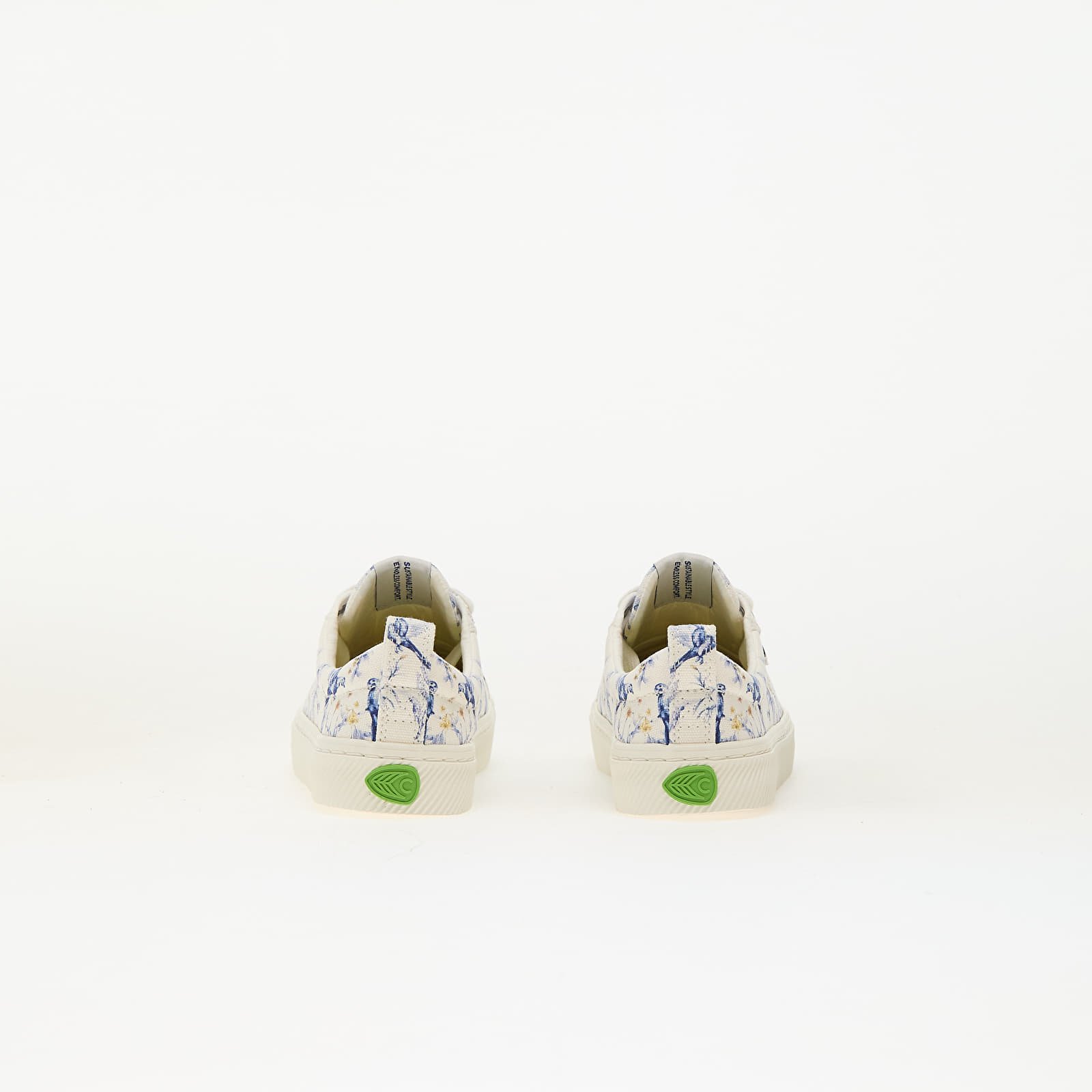 Meeste tossud ja kingad Cariuma M OCA Low White Spectrum