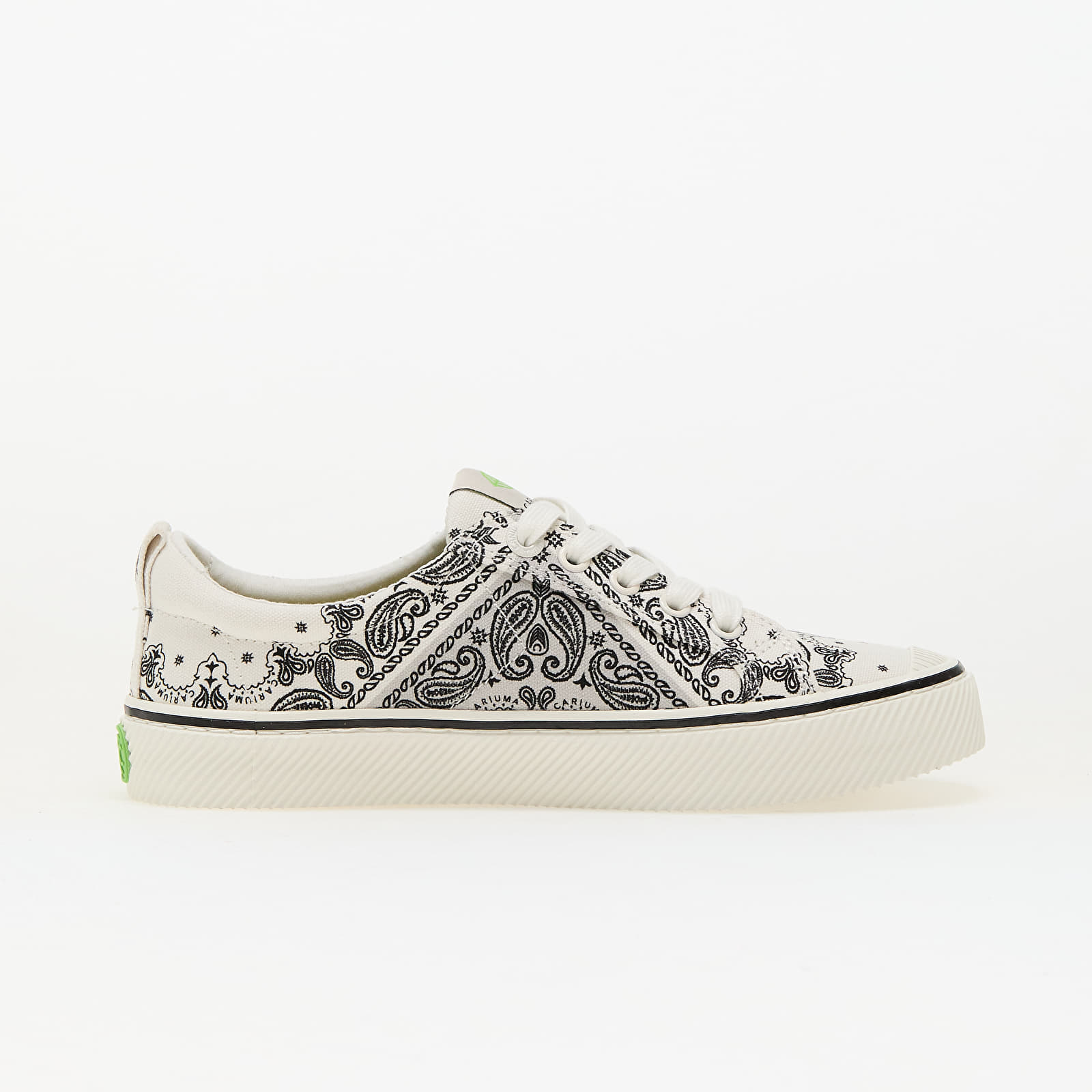 Joggesko og sko for kvinner Cariuma W Oca Low Off-White Bandana