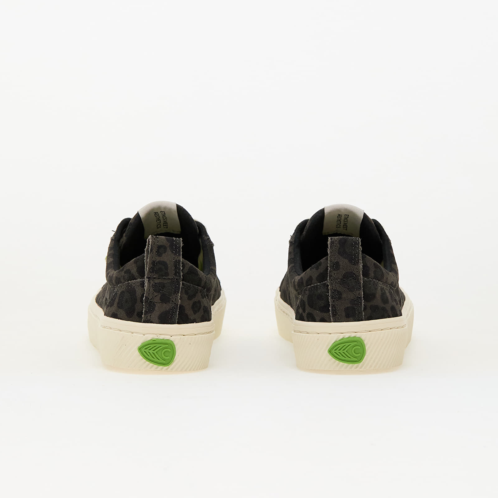 Sneakers und Schuhe für Frauen Cariuma W OCA Low Black Jaguar Print