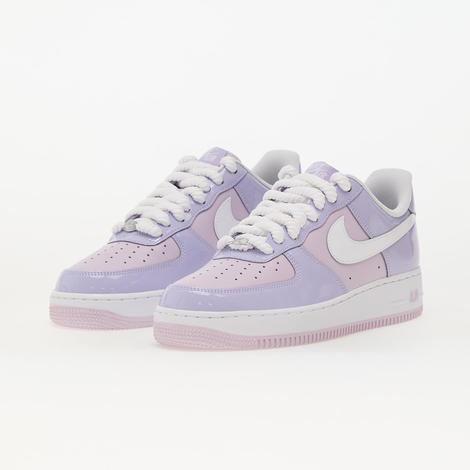 Adidași și pantofi pentru bărbați Nike Air Force 1 '07 Lv8 Hydrangeas/ White-Doll