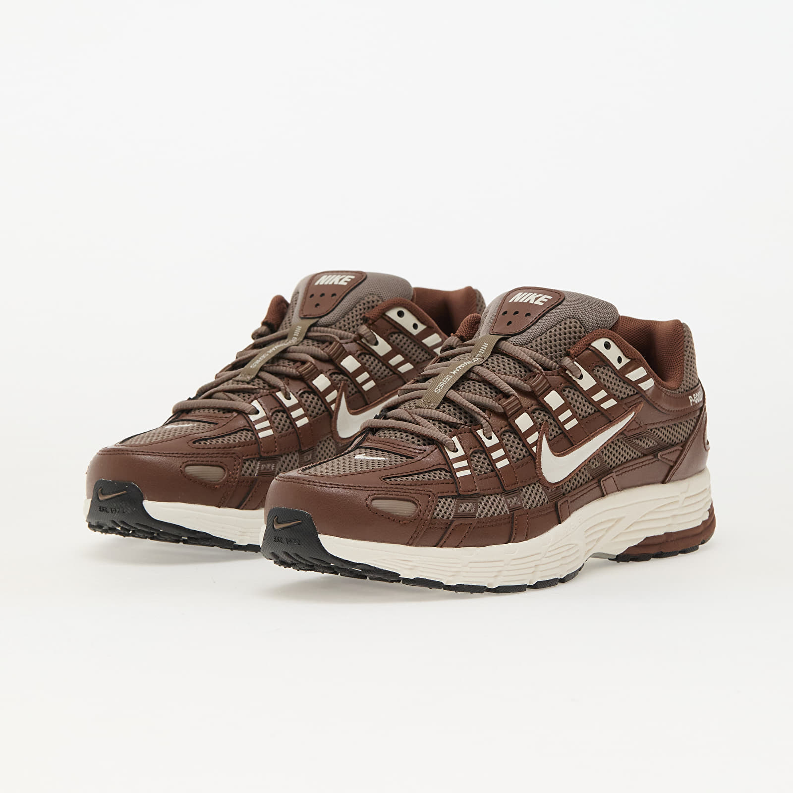 Sneakers und Schuhe für Frauen Nike W P-6000 Fauna Brown/ Soft Pearl-Mink Brown-Black
