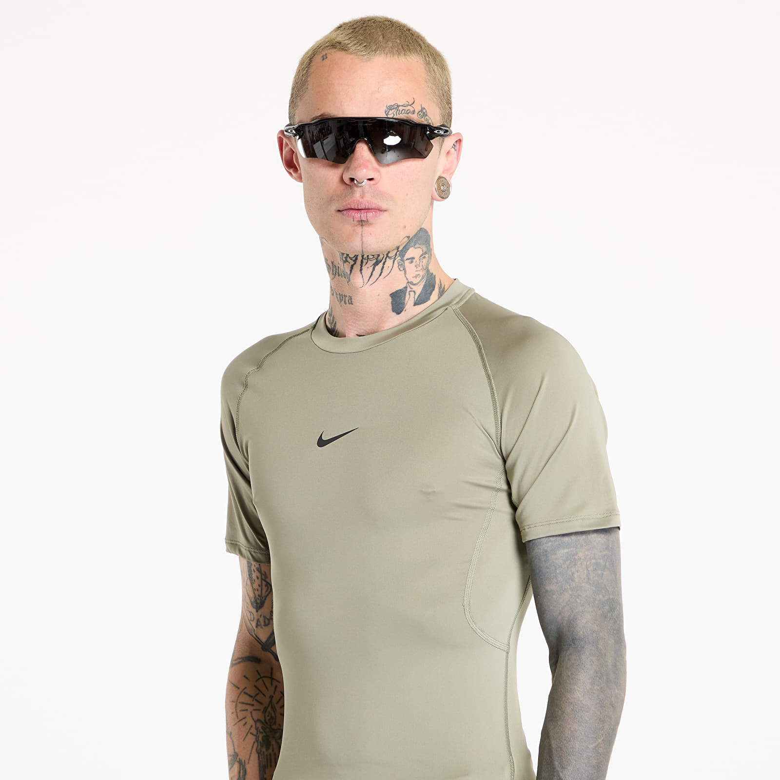 Camisetas hombre Nike Pro Men's Dri-FIT Tight Short-Sleeve Fitness Top Light Army/ Black