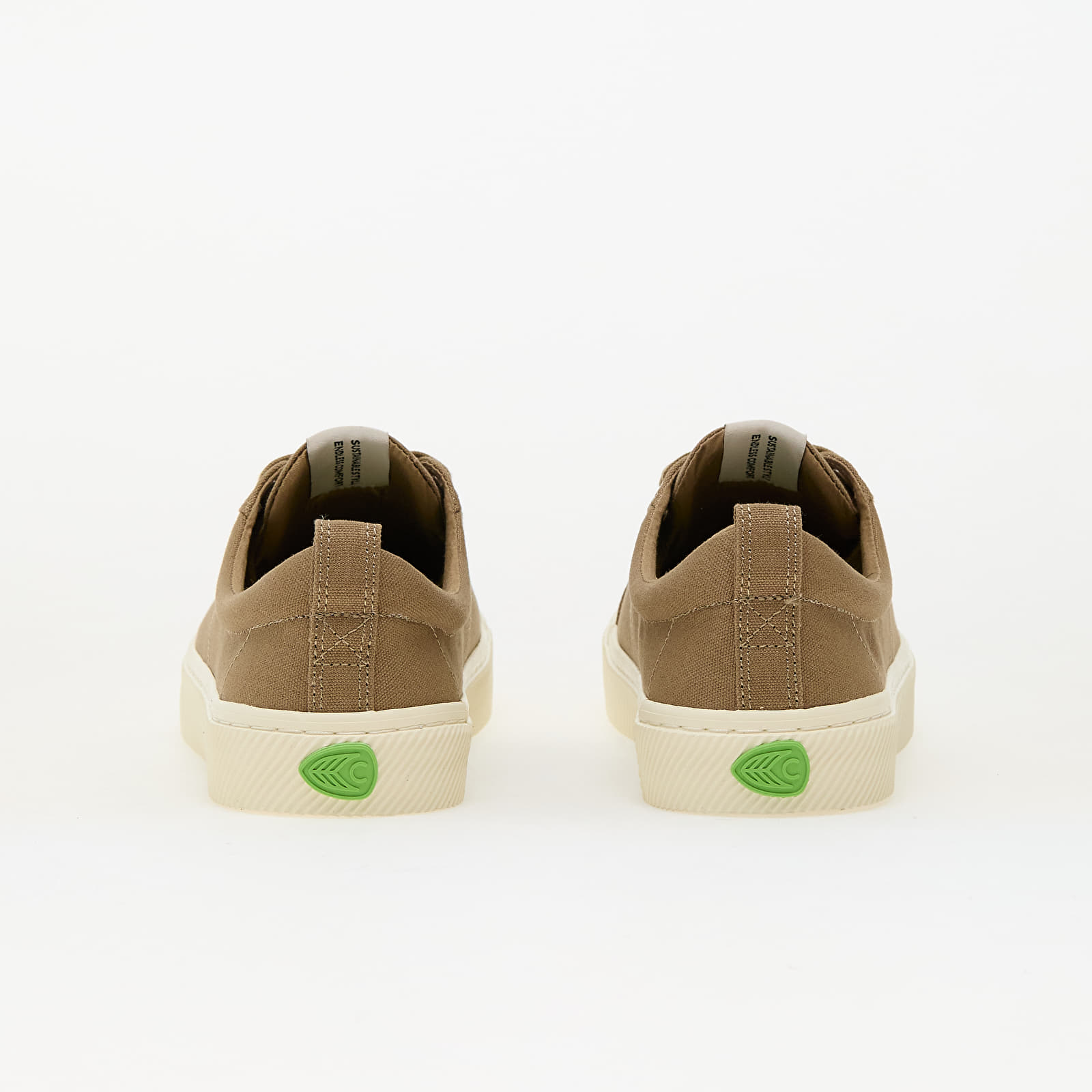 Damesschoenen Cariuma W Oca Low Burnt Sand