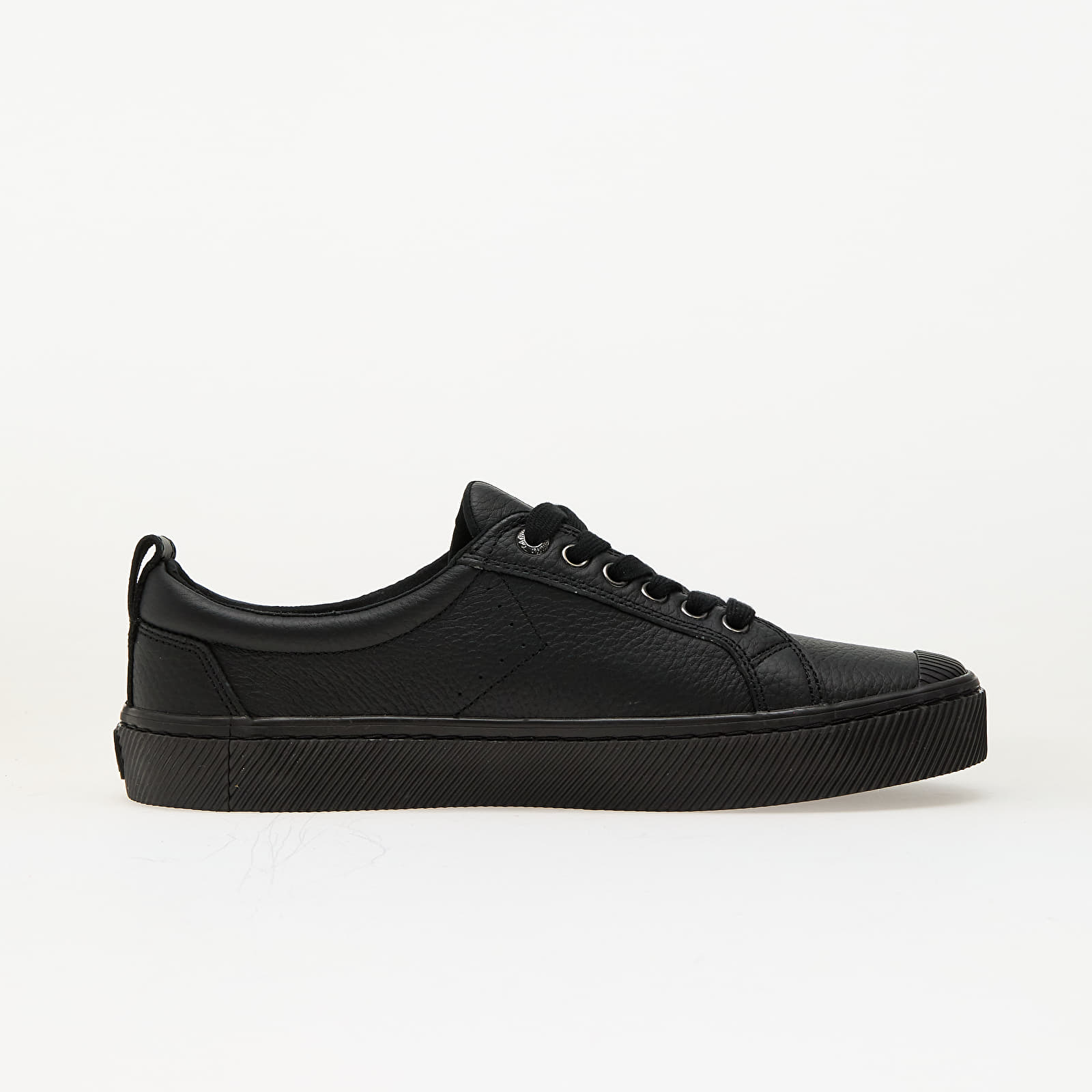 Damesschoenen Cariuma W Oca Low Triple Black