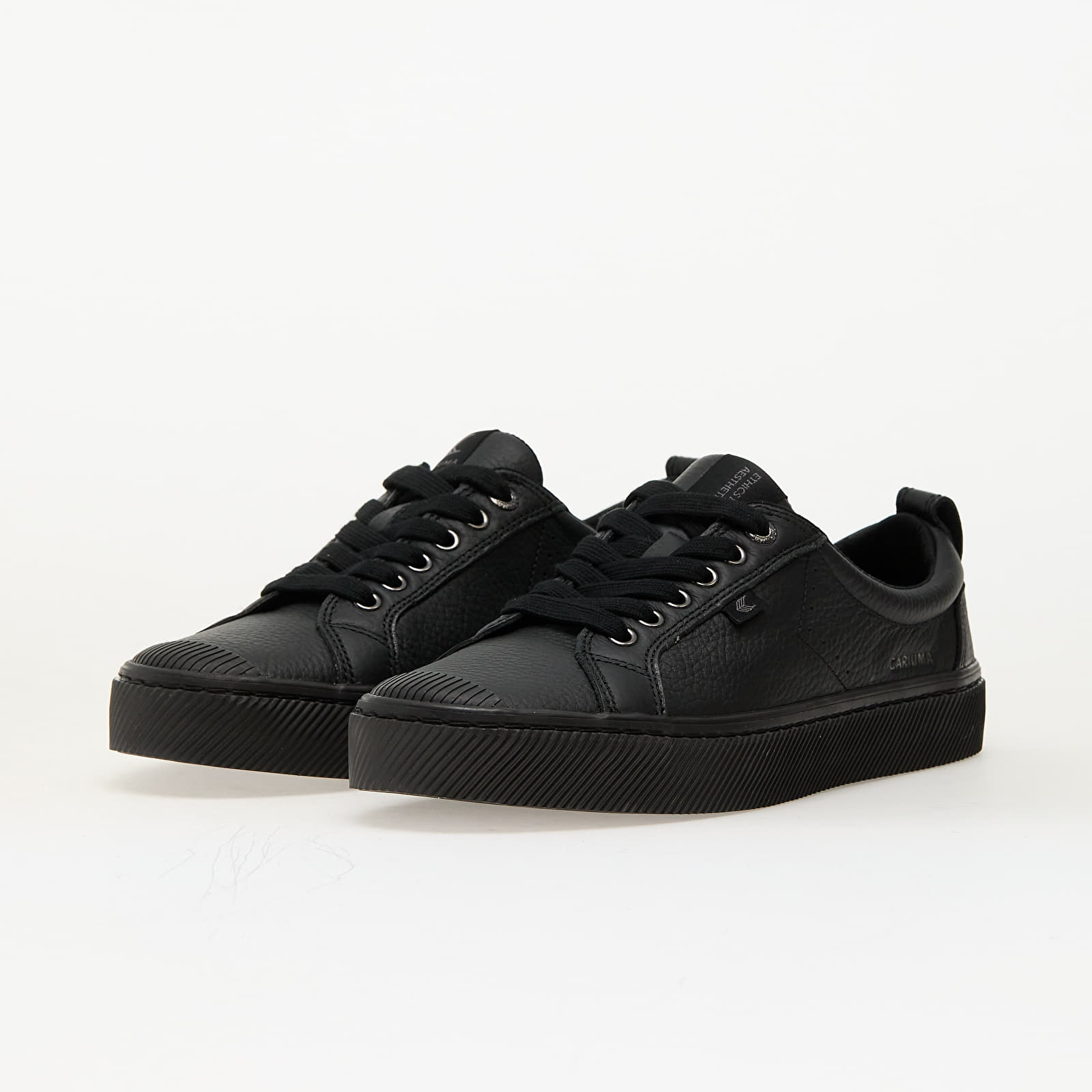 Damesschoenen Cariuma W Oca Low Triple Black
