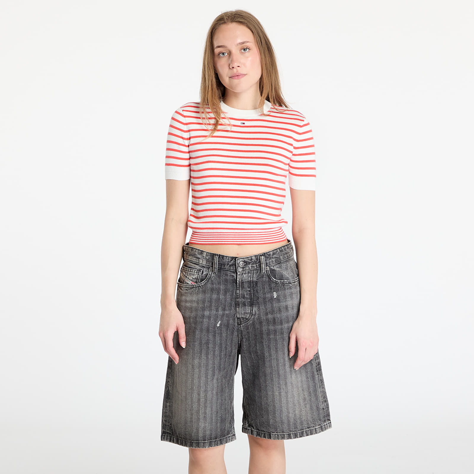Naiste kampsunid Tommy Jeans Essential Shortsleeve Sweater Red