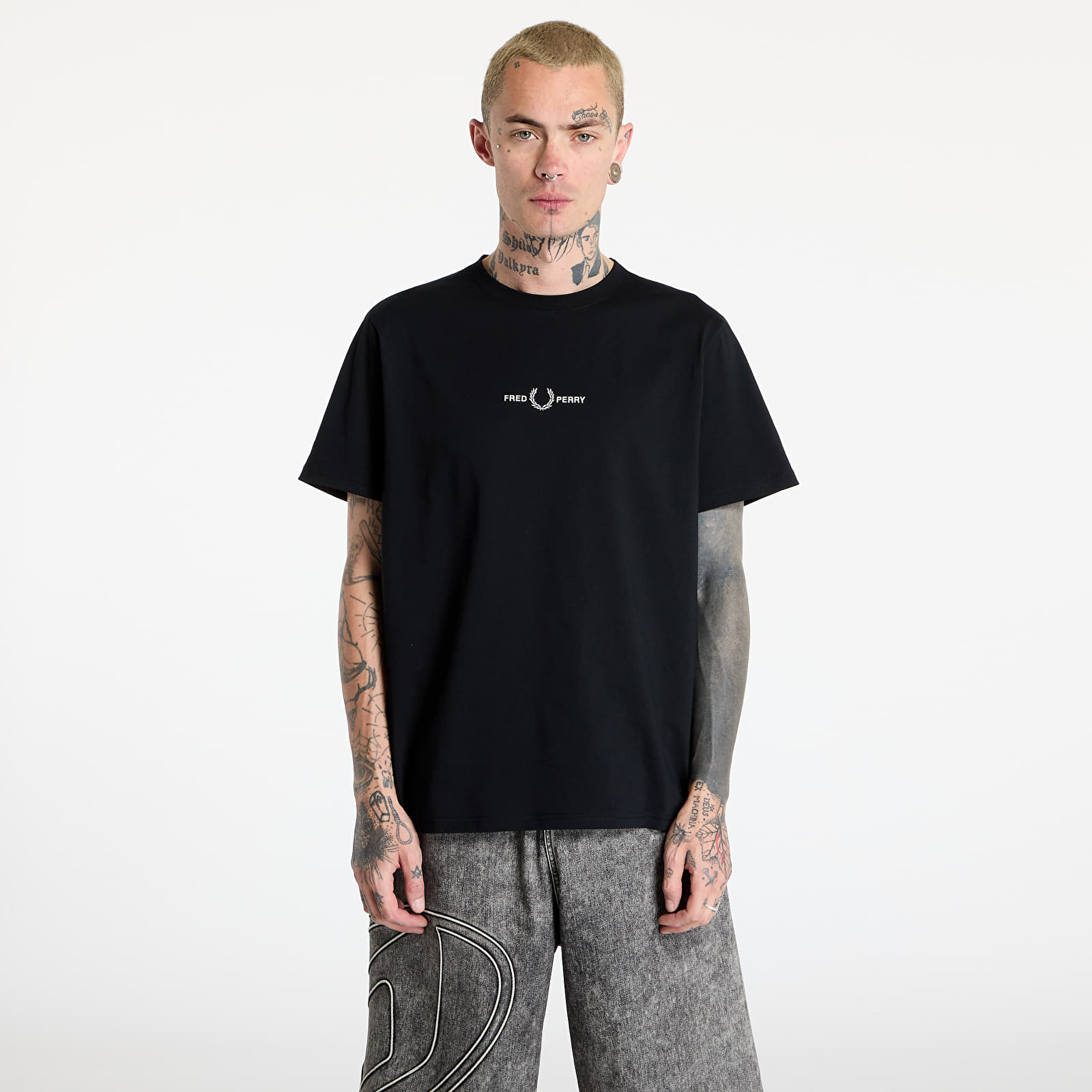 Trička FRED PERRY Embroidered T-Shirt Black