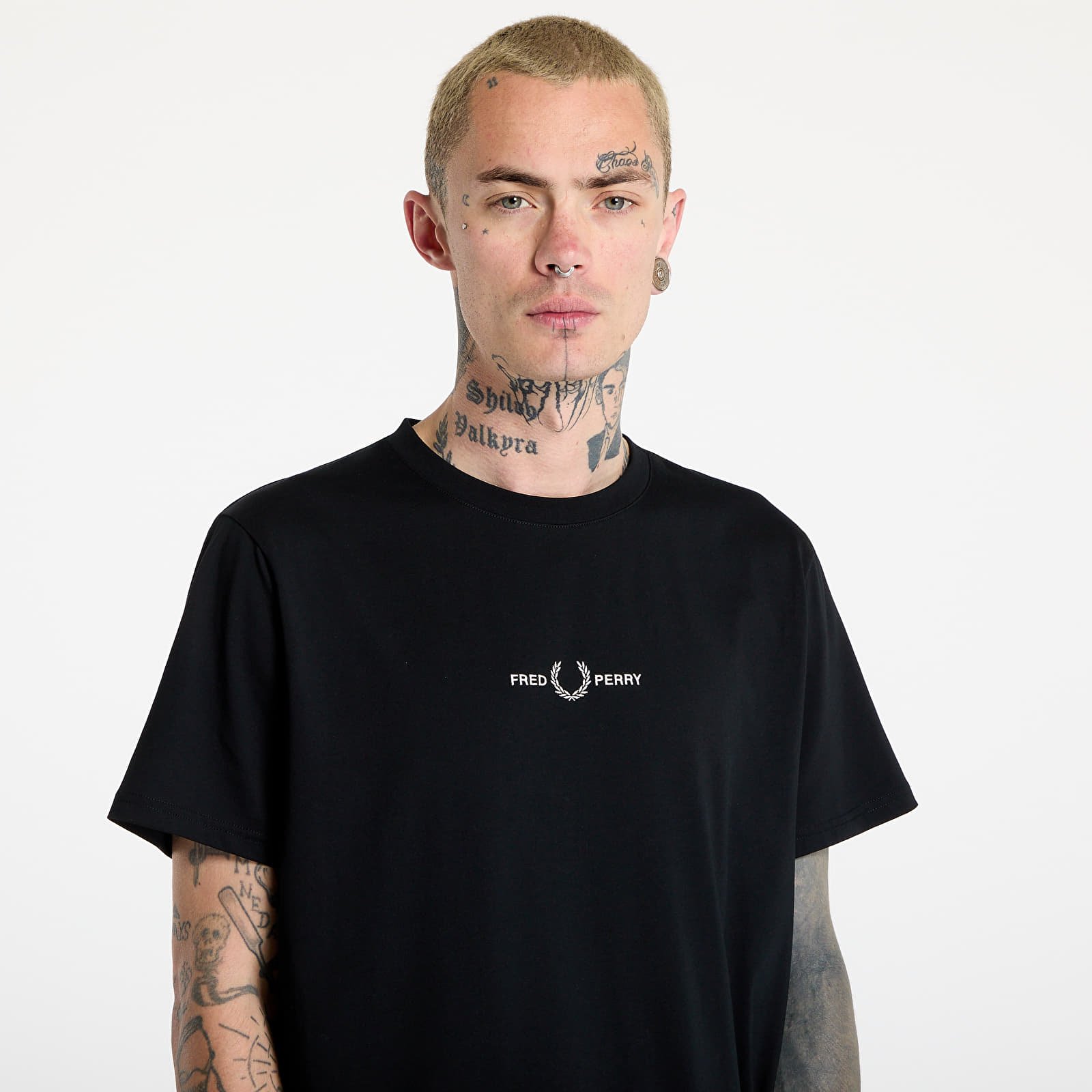 Trička FRED PERRY Embroidered T-Shirt Black