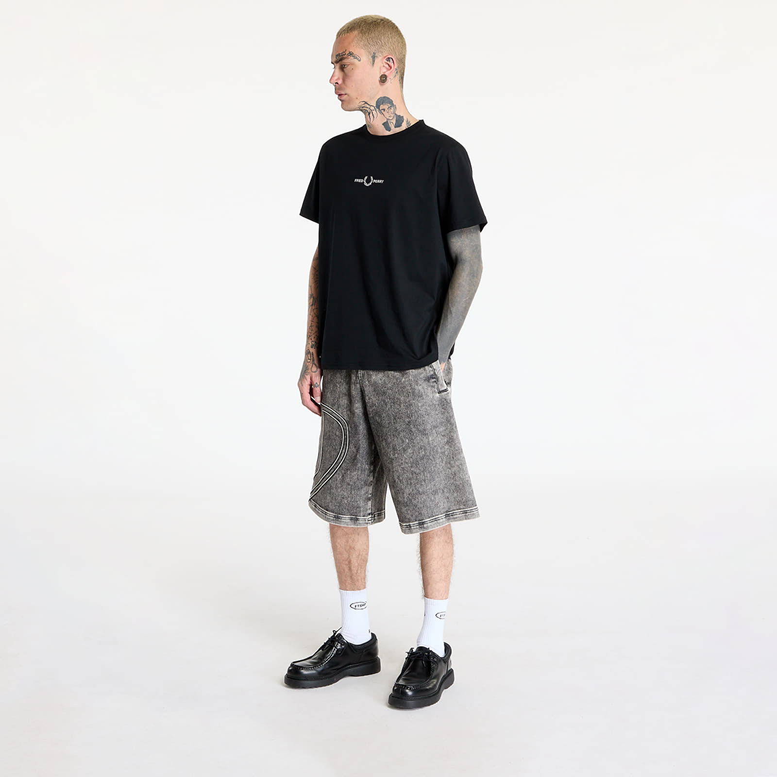 Trička FRED PERRY Embroidered T-Shirt Black