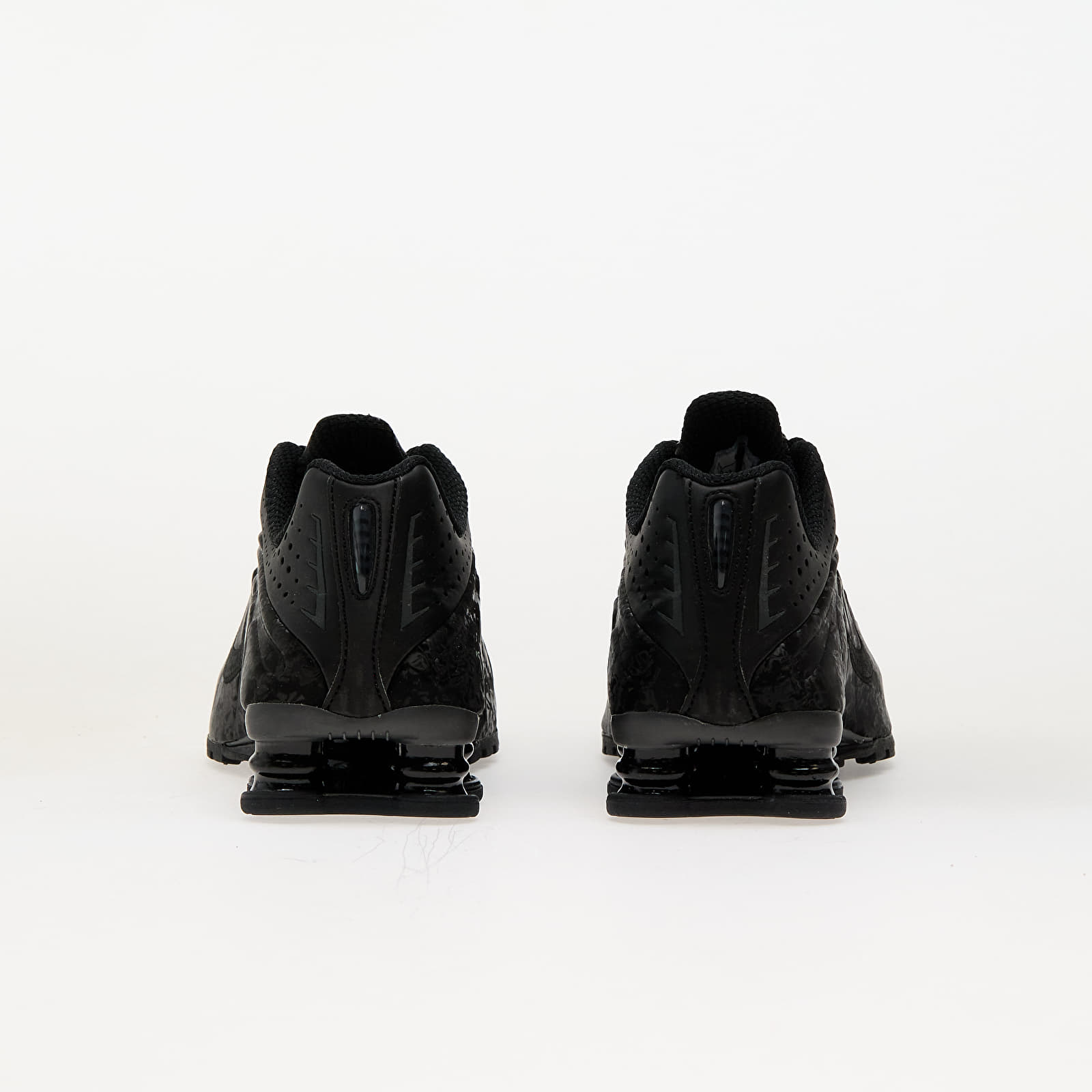 Zapatillas mujer Nike W Shox R4 Black/ Dk Smoke Grey