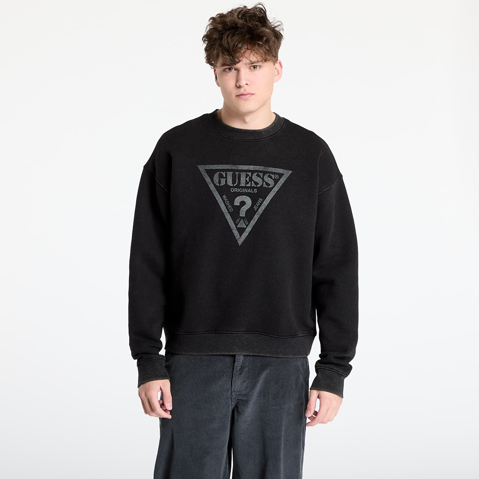 Hoodies GUESS Go Vintage Triangle Crewneck Jet Black Multi