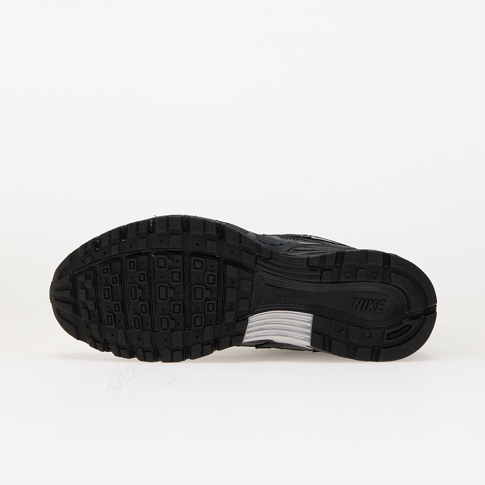 Naiste tossud ja kingad Nike W P-6000 Off Noir/ Metallic Silver