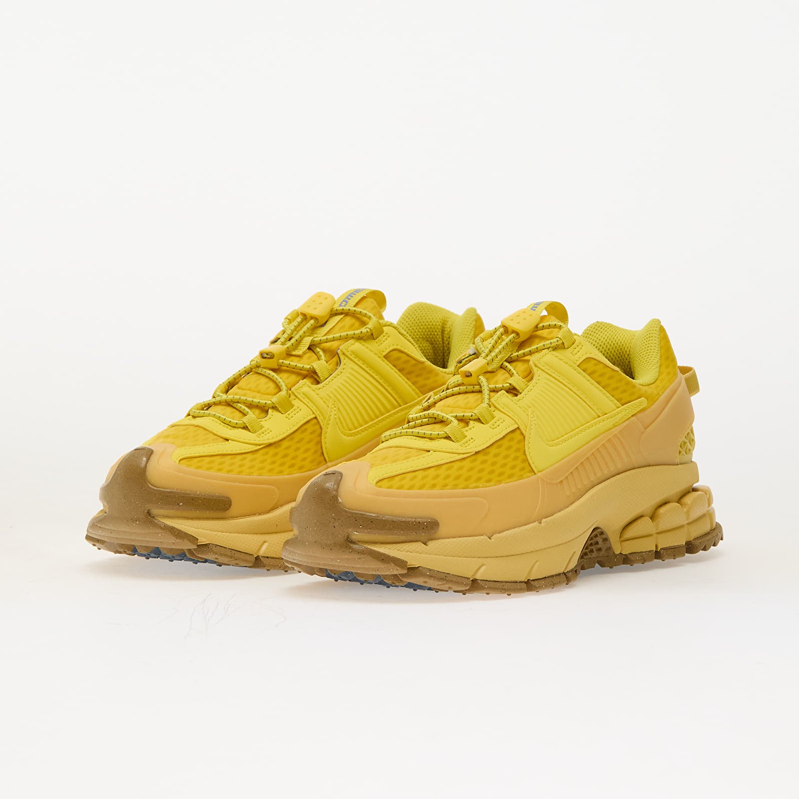 Meeste tossud ja kingad Nike Zoom Vomero Roam Lightening/ Lightening-Saturn Gold