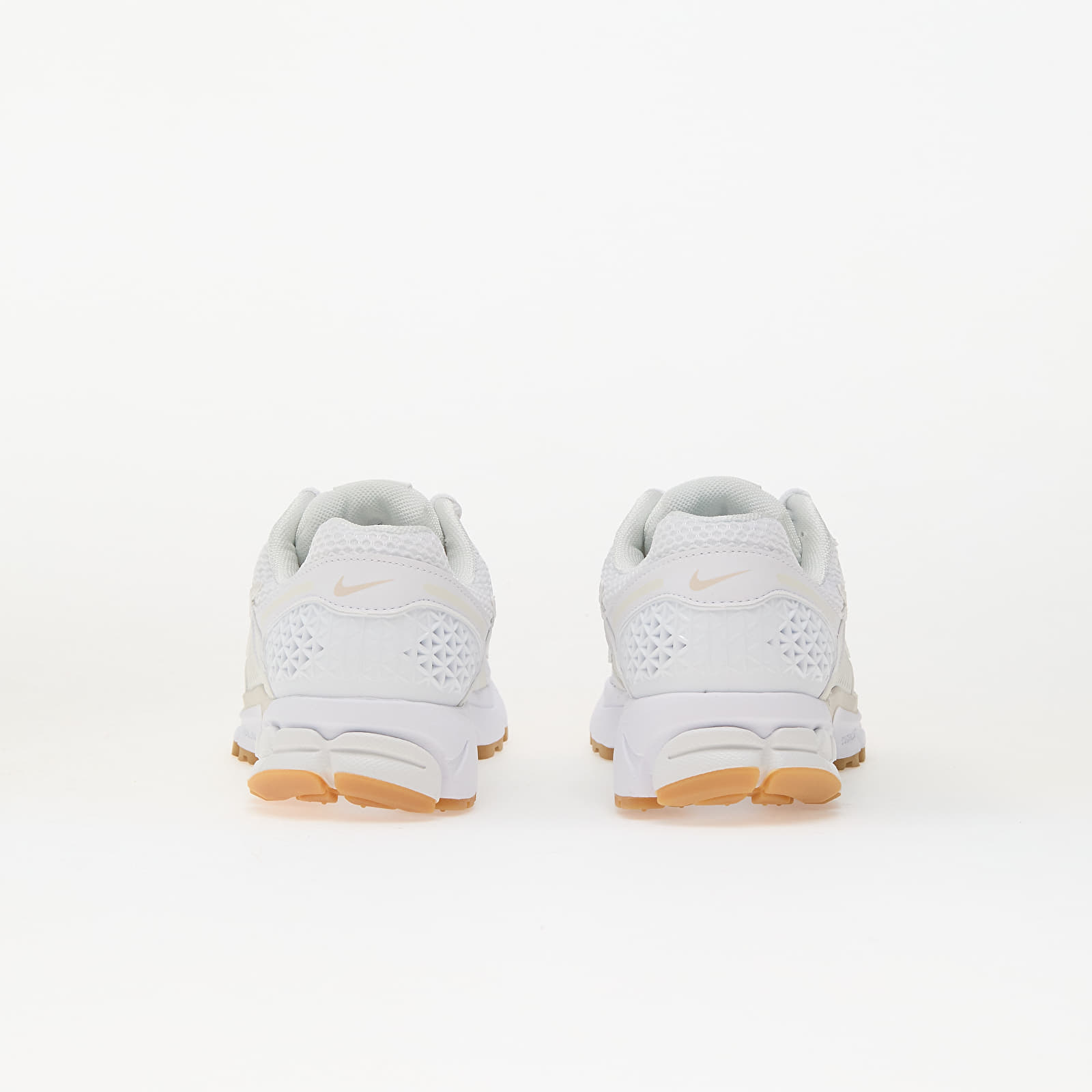 Women's sneakers and shoes Nike W Zoom Vomero 5 White/ White-Phantom-Summit White