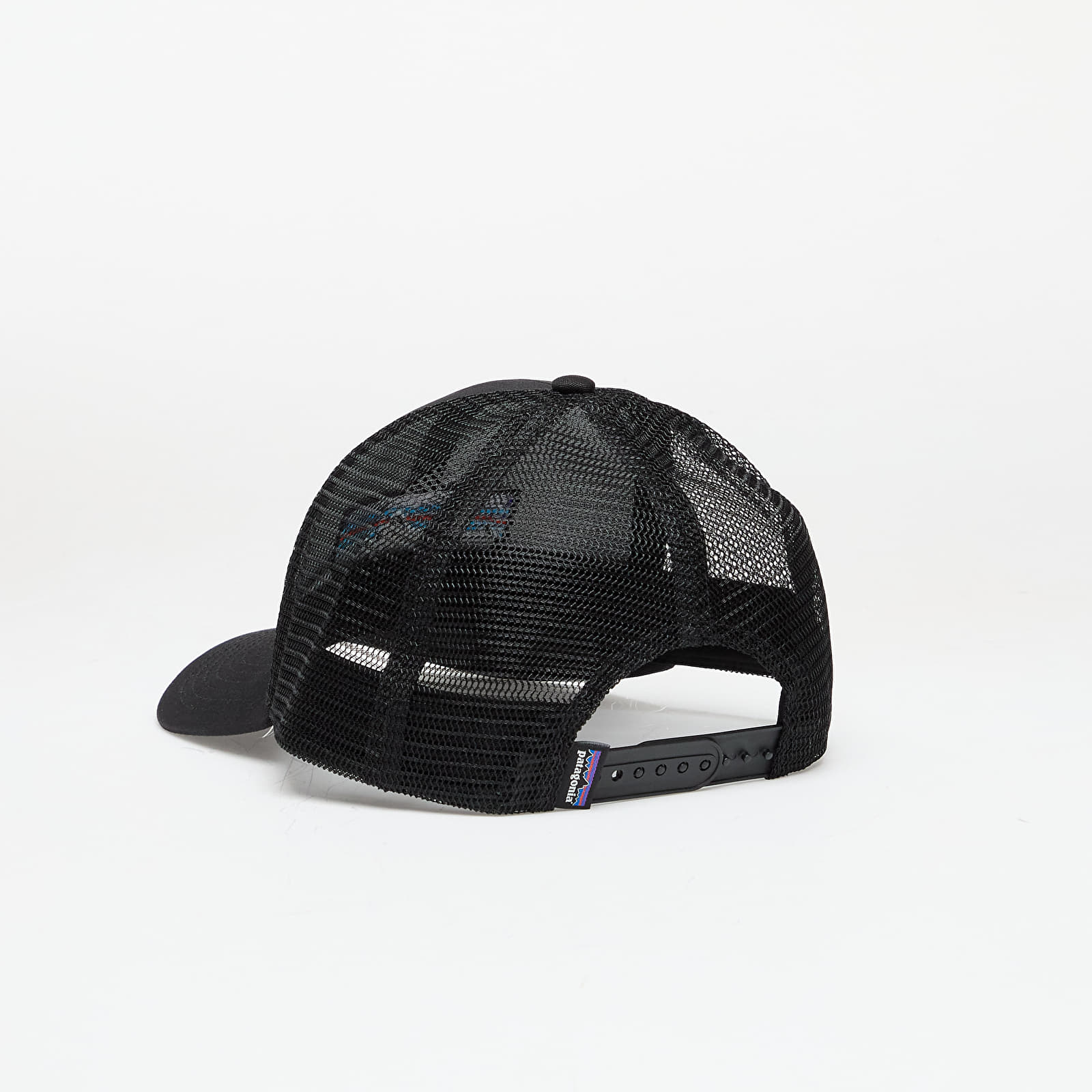 Cepures Patagonia P6 Logo LoPro Trucker Hat Black