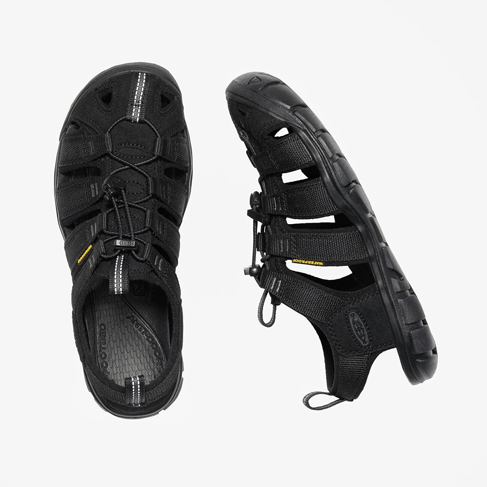Naiste tossud ja kingad KEEN Clearwater Cnx Black/ Black