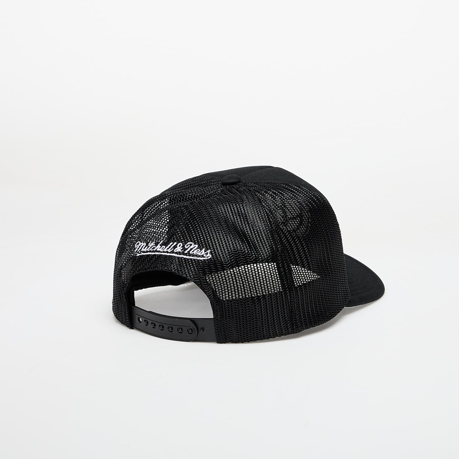 Mütsid Mitchell & Ness NBA Evergreen Nets Trucker Cap Black