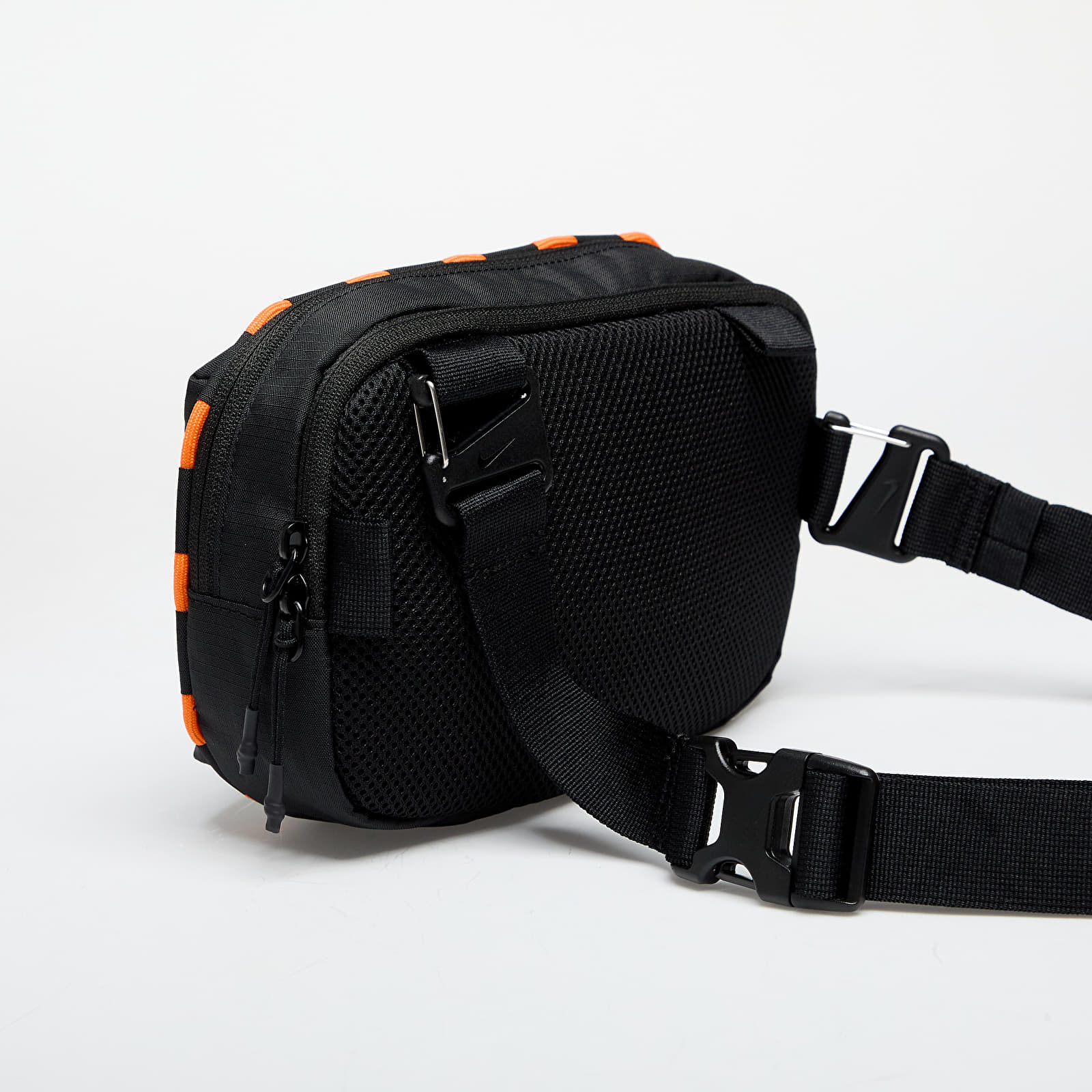 Sacs à bandoulière Nike Hayward Patrol Crossbody Bag (4L) Black/ Black/ Safety Orange