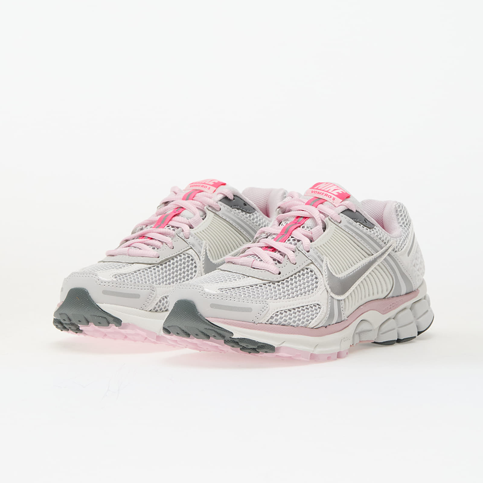 Naiste tossud ja kingad Nike W Zoom Vomero 5 Photon Dust/ Metallic Silver-Summit White