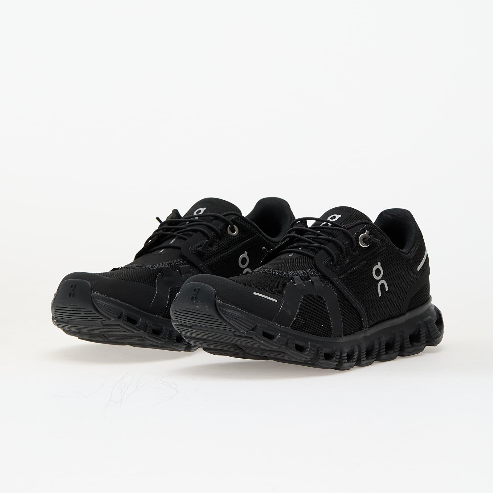 Naiste tossud ja kingad On W Cloud 6 Black/ Black