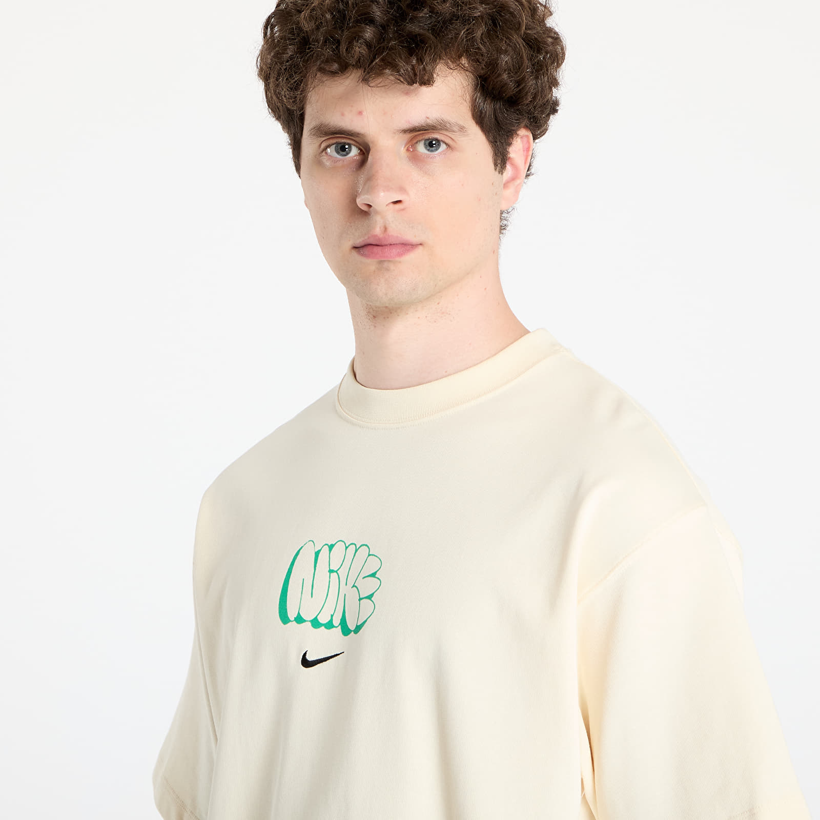 Camisetas hombre Nike Solo Swoosh Men's T-Shirt Coconut Milk