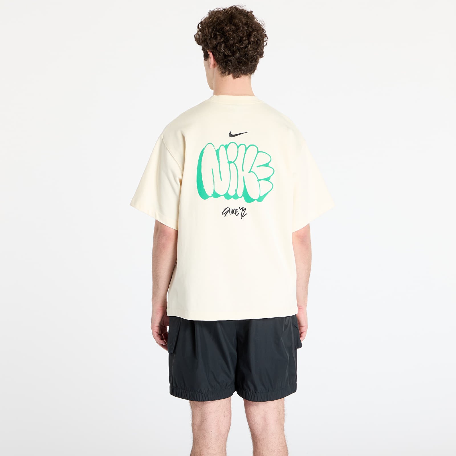 Camisetas hombre Nike Solo Swoosh Men's T-Shirt Coconut Milk