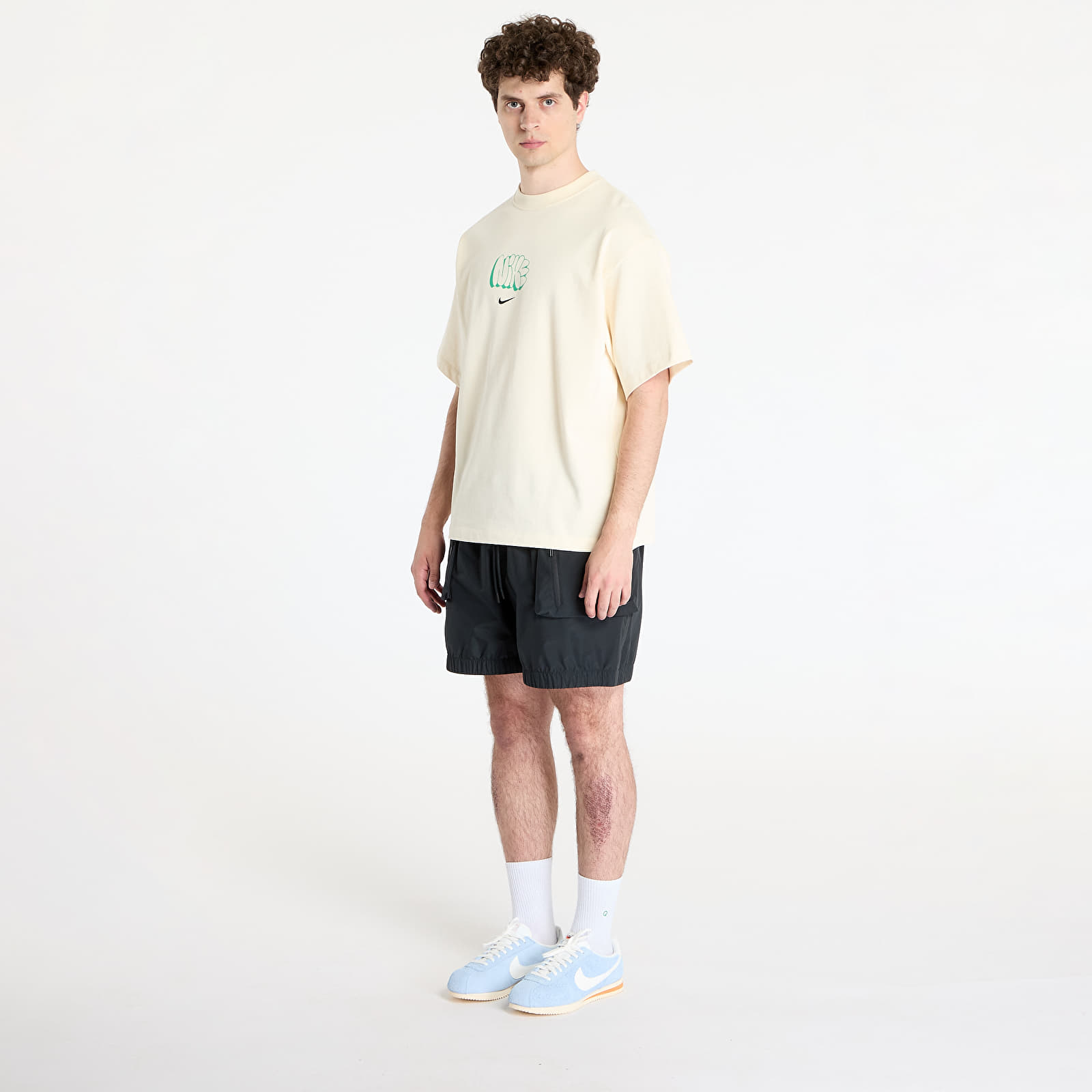 Camisetas hombre Nike Solo Swoosh Men's T-Shirt Coconut Milk