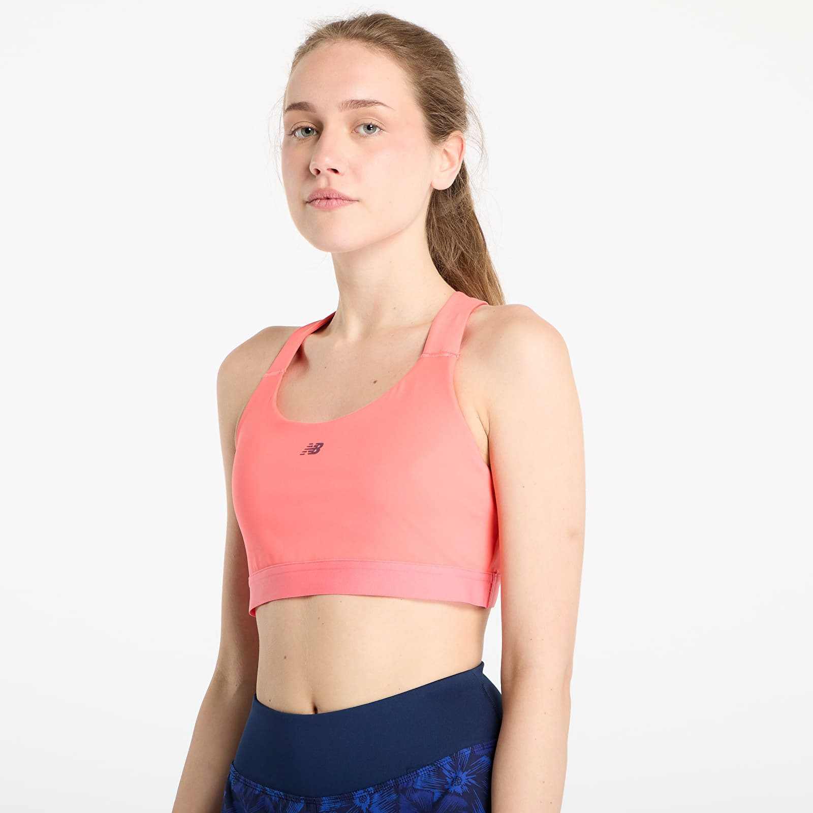 Dámské podprsenky New Balance Essential Train Bra Drift Red