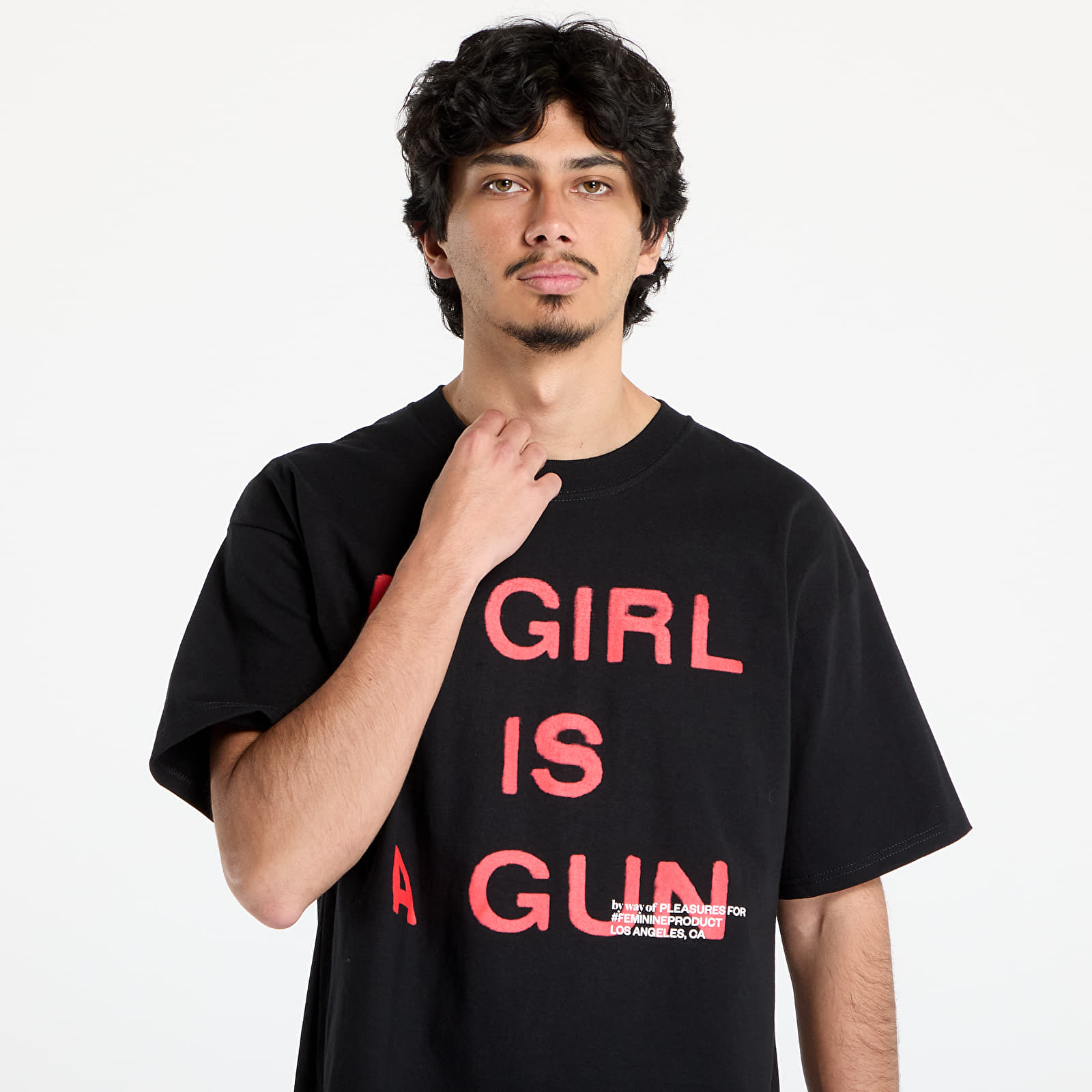 Vyriški marškinėliai PLEASURES Girl Is A Gun T-Shirt Black