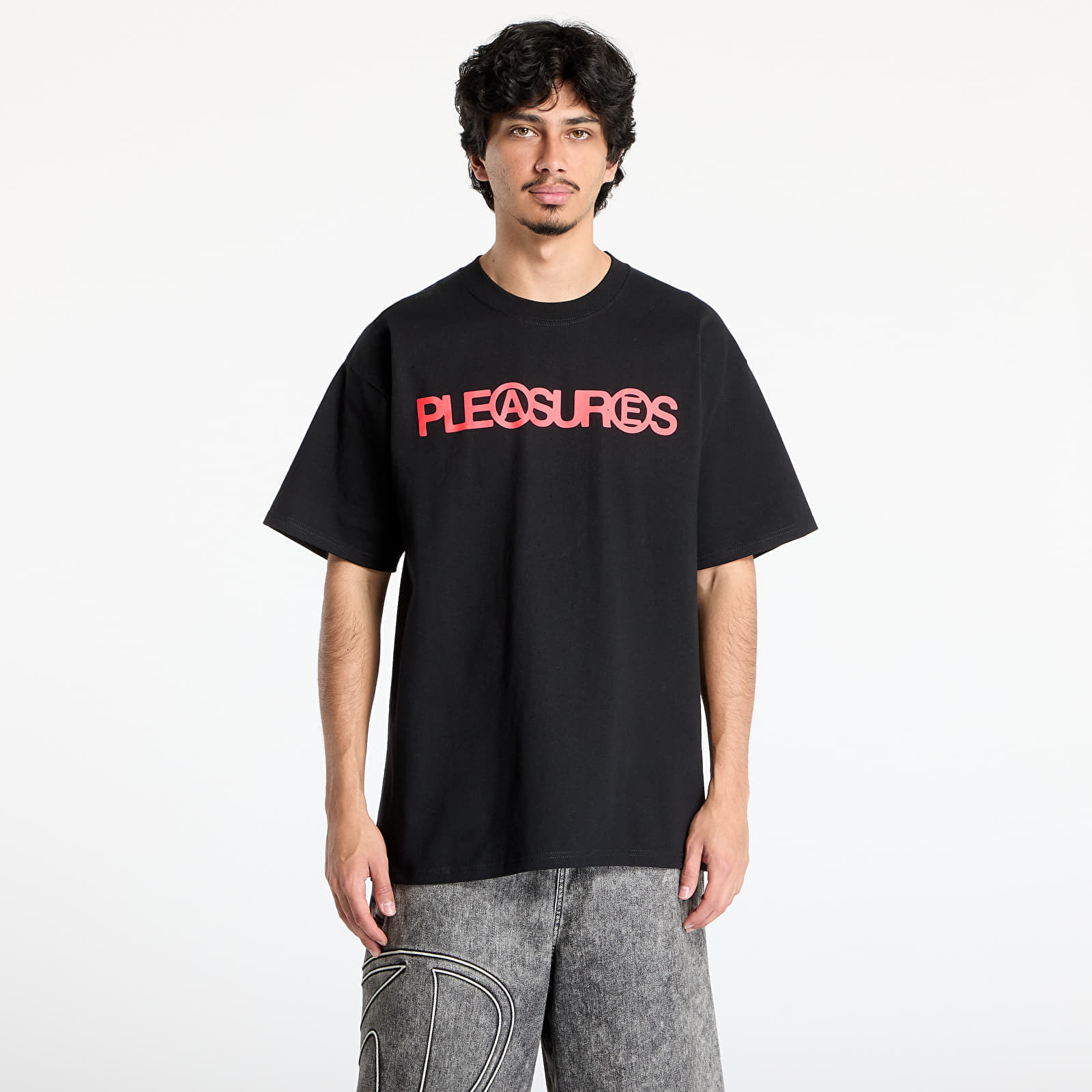 T-shirt PLEASURES Fanzine T-Shirt Black XXL