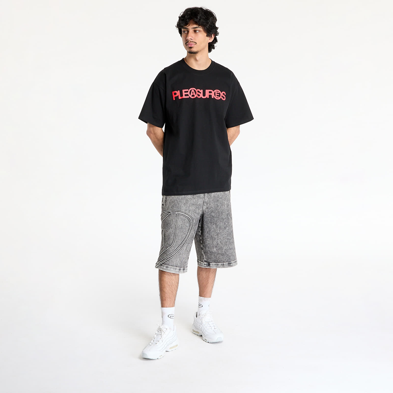 Camisetas hombre PLEASURES Fanzine T-Shirt Black