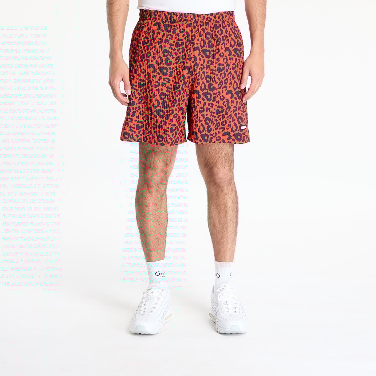 Pantalones cortos para hombre PLEASURES Leopard Active Shorts Red