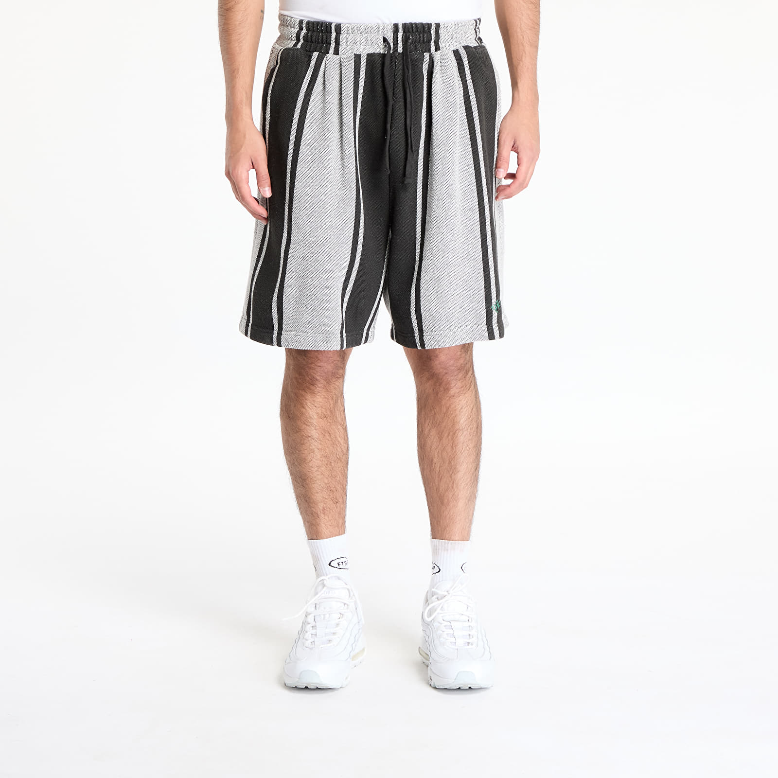 Muške kratke hlače PLEASURES Rug Wide Shorts Black