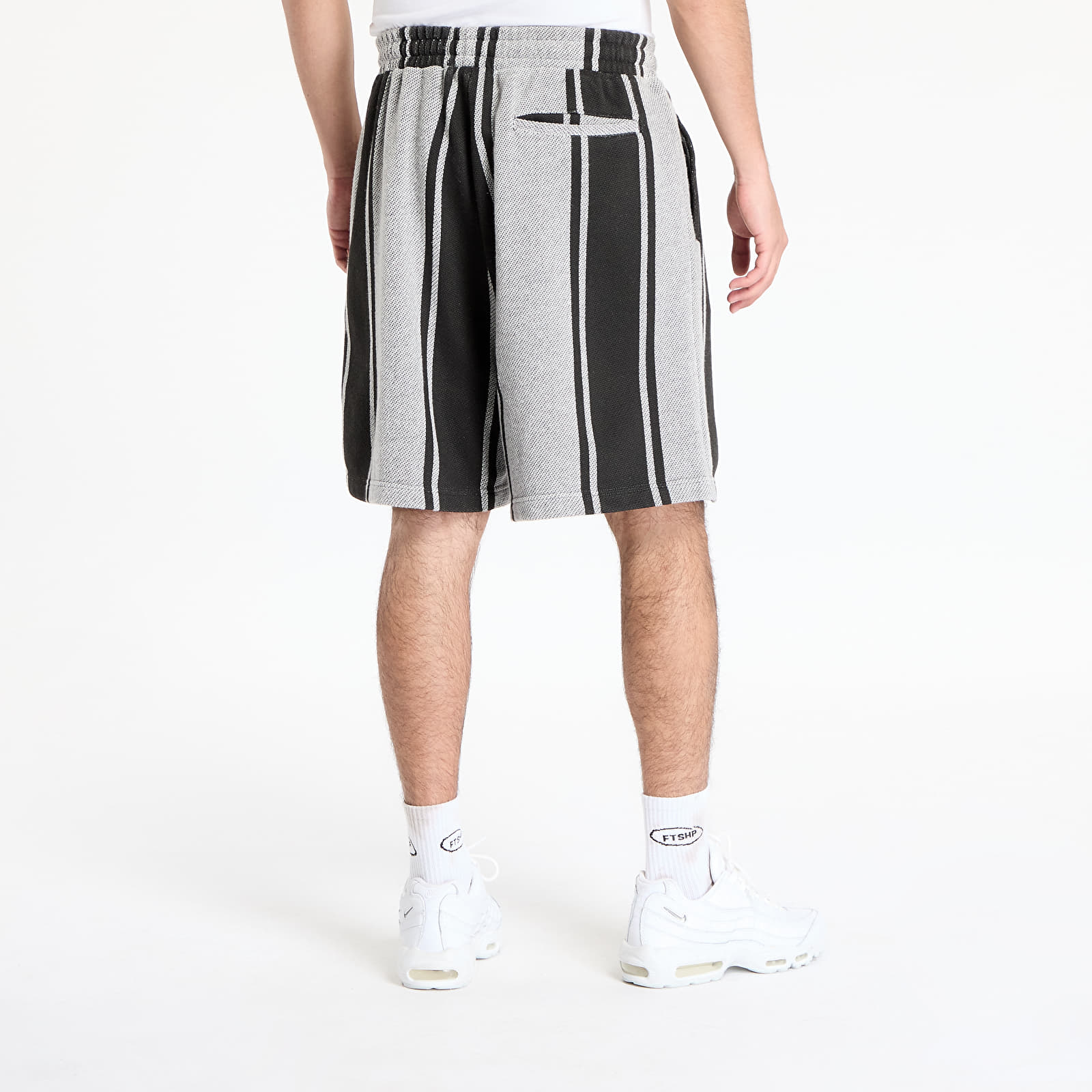 Muške kratke hlače PLEASURES Rug Wide Shorts Black