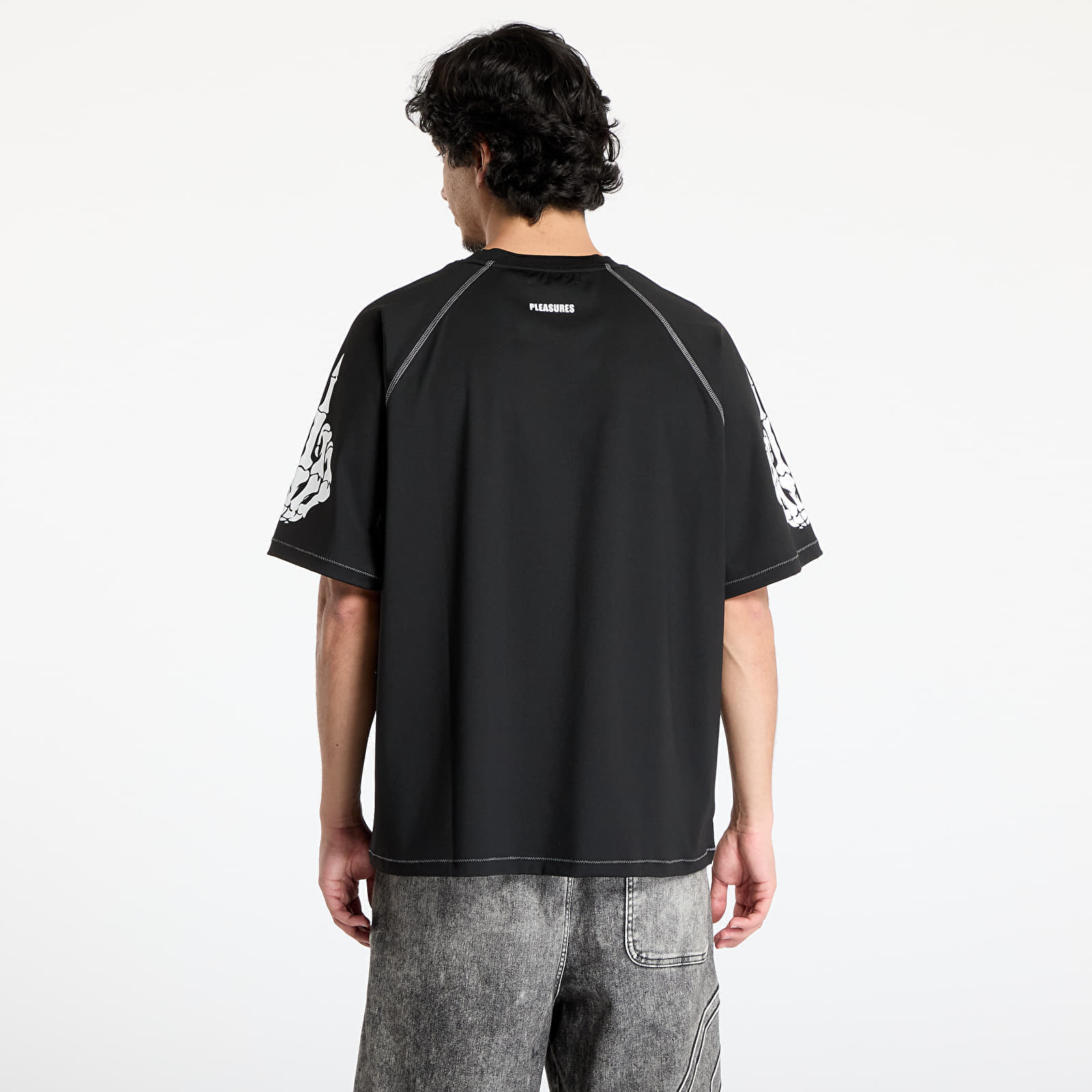 T-shirt PLEASURES Pollution Boxy Raglan Black L
