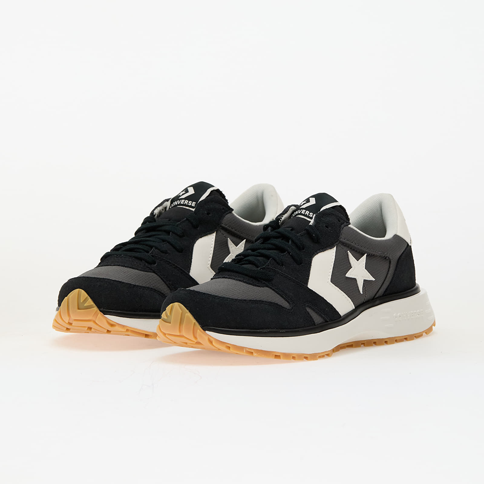 Meeste tossud ja kingad Converse Omni Trainer Ox Black