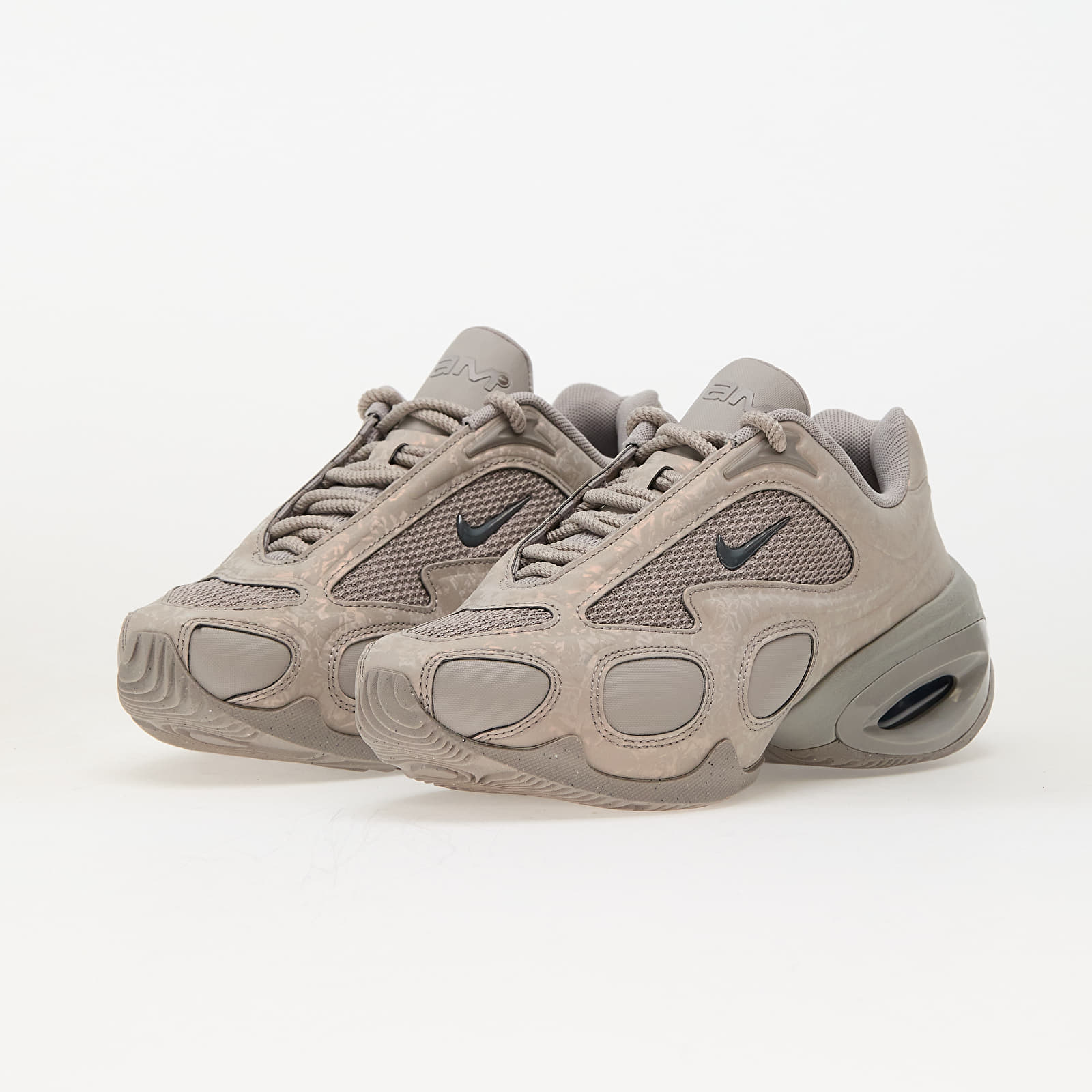 Γυναικεία παπούτσια Nike W Air Max Muse Se College Grey/ Metallic Silver