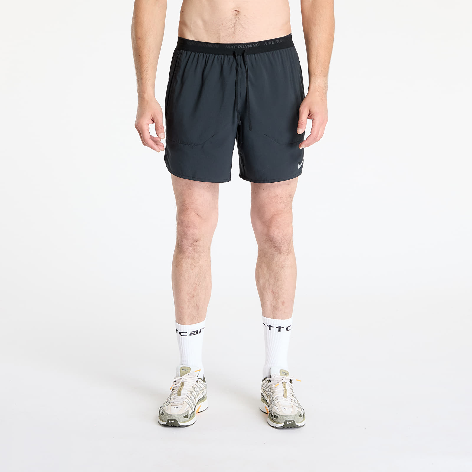 Pantaloncini da uomo Nike Stride Men's Dri-FIT 7" Brief-Lined Running Shorts Black/ Black/ Reflective Silv