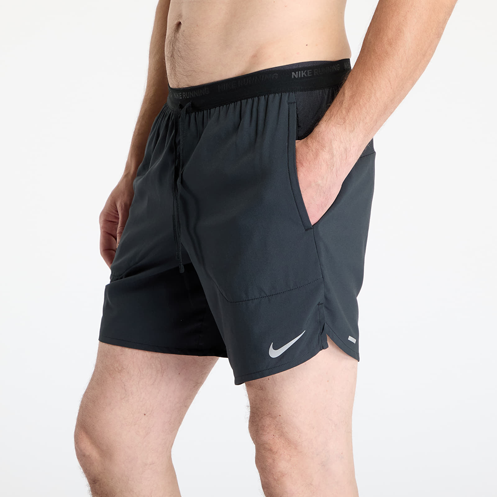 Pantaloncini da uomo Nike Stride Men's Dri-FIT 7" Brief-Lined Running Shorts Black/ Black/ Reflective Silv