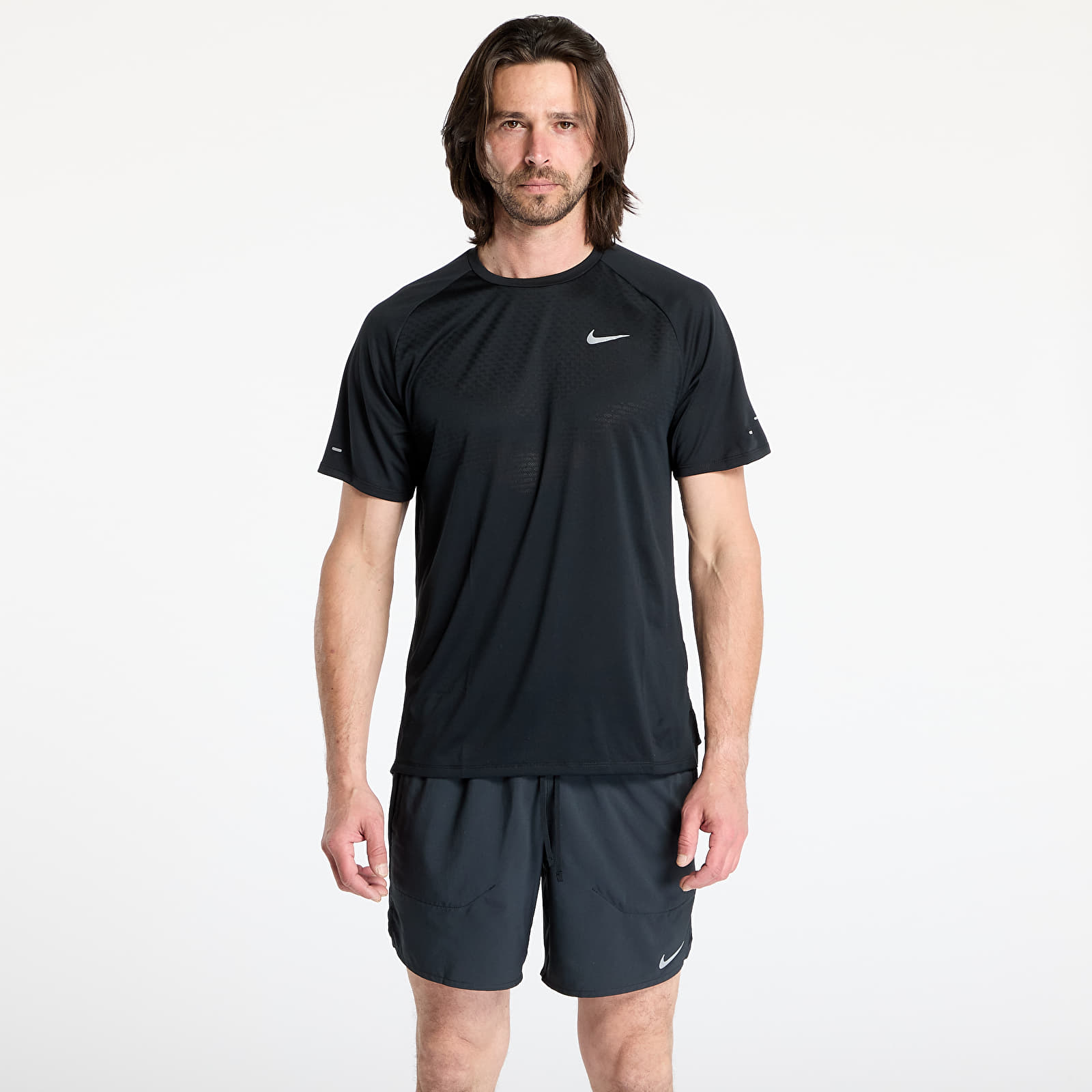 Ανδρικά μπλουζάκια Nike Stride Men's Dri-FIT ADV Short-Sleeve Running Top Black/ Reflective Silv