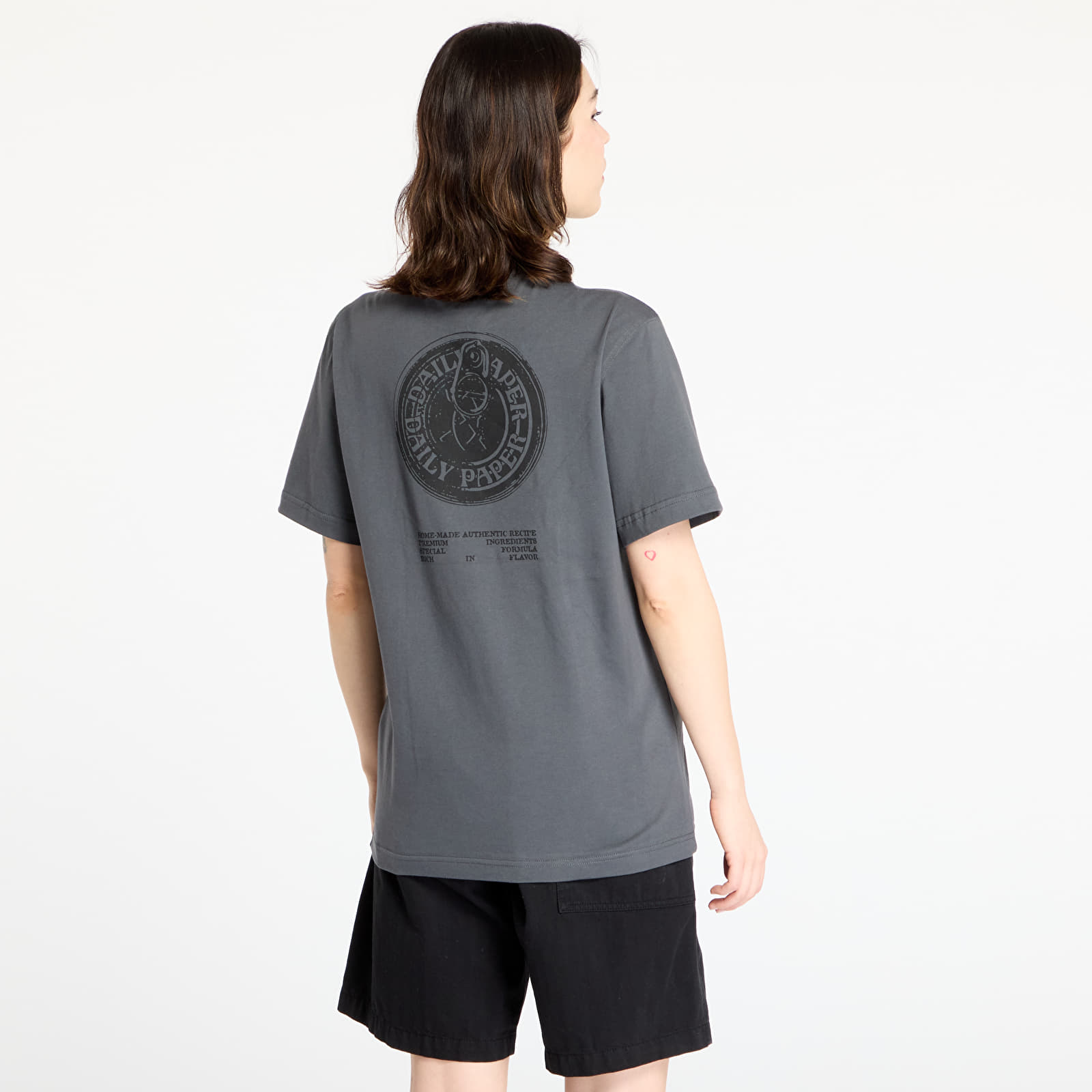 Camisetas hombre Daily Paper Tin Lid T-Shirt UNISEX Black Oyster
