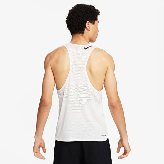 Nike Aeroswift ノースリーブシャツ ホワイト他2枚＋ランパン Nike Aeroswift ノースリーブシャツ ホワイト他2枚＋ランパン